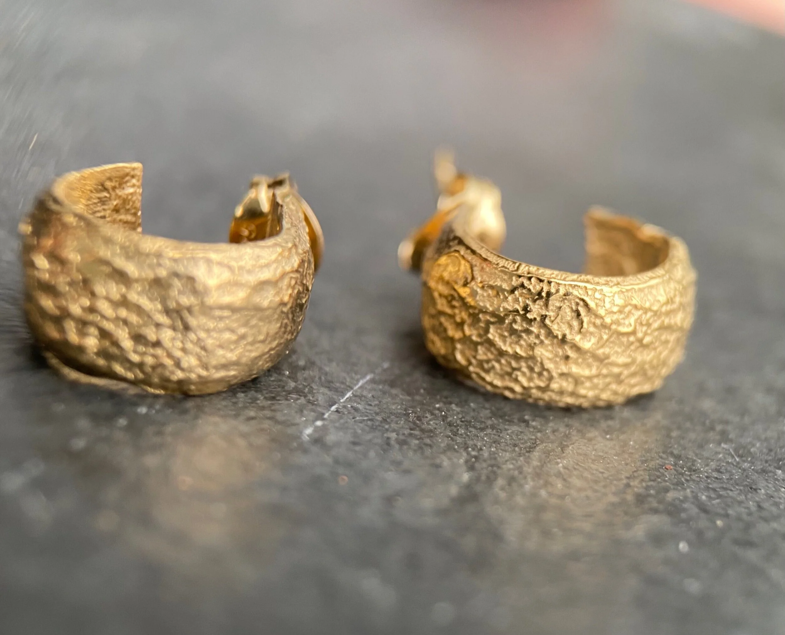 F518D728-F0AA-463F-A8BC-6221A2B56AAE