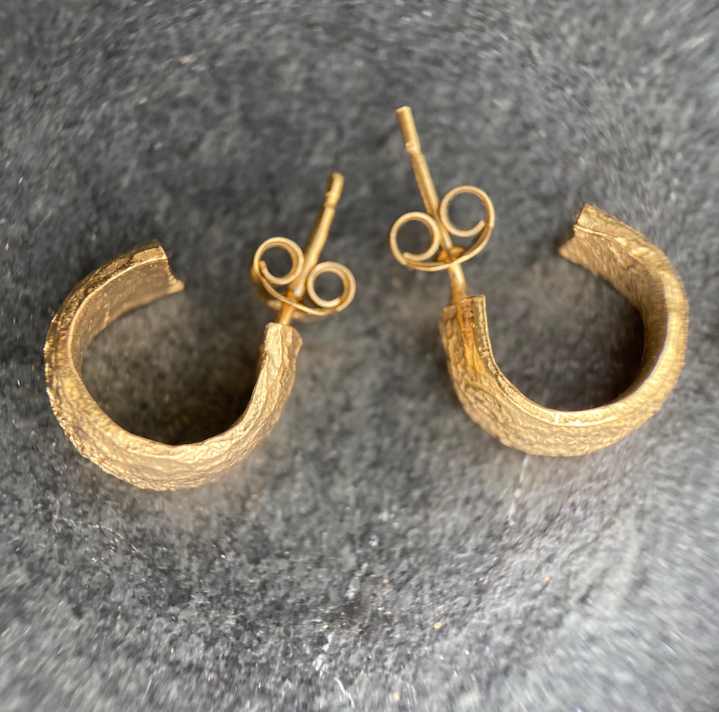 A5613AD8-5DDF-4F17-86D4-0B29E3685F52