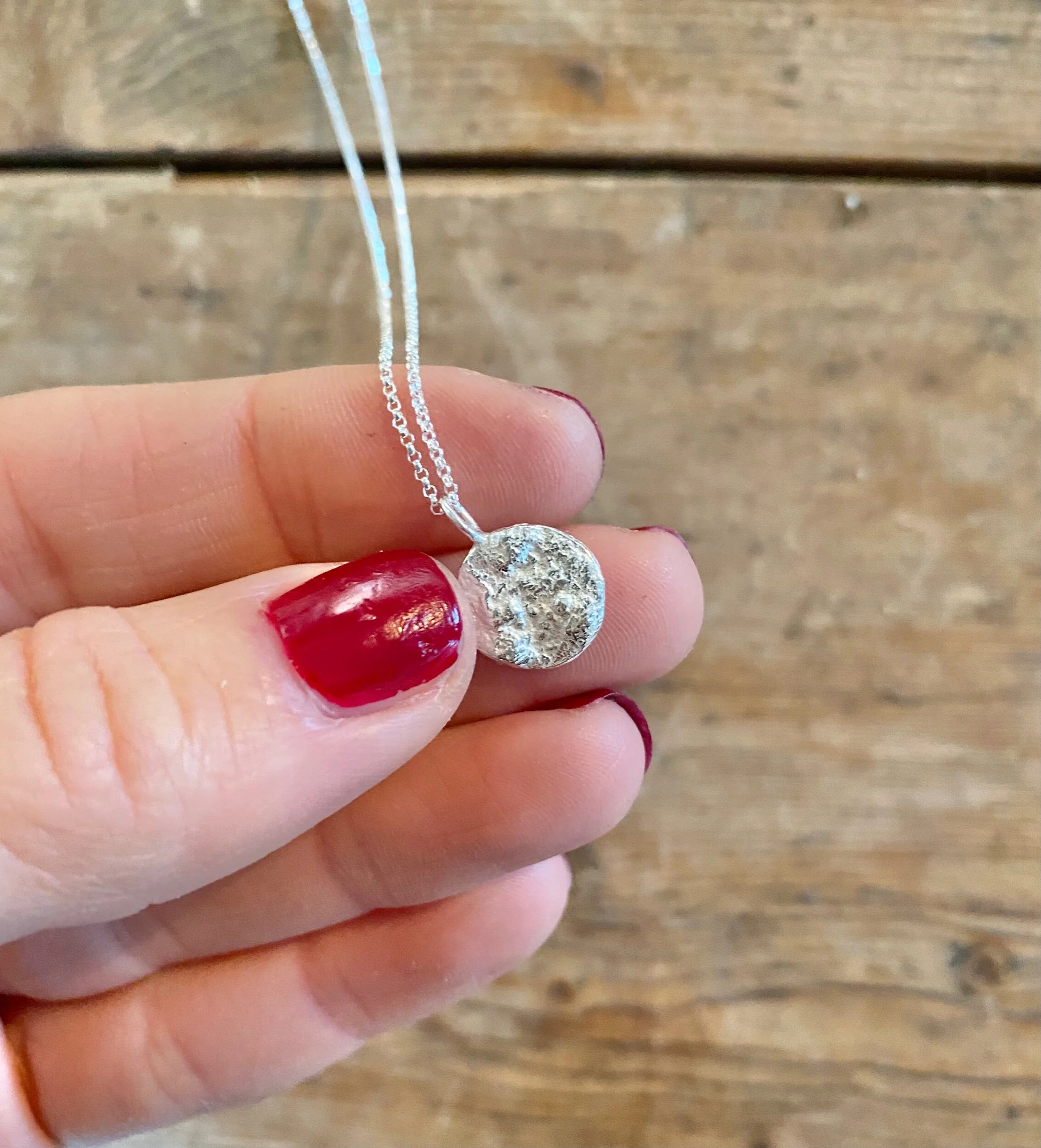 2D2B2823-5407-4C7B-B1E4-2F688A888821