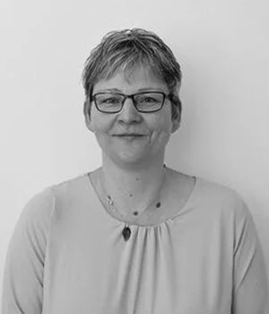Dr Nicole Vaughan-Spickers Analyst Programmer