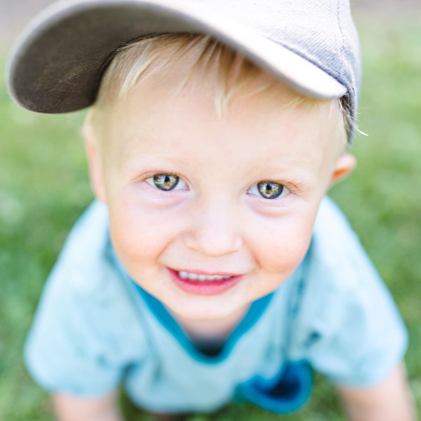 Any day with sunshine, ice-cream, and this little man is a good one. 

.
.
#spokanefamilyphotographer #spokanechildphotographer #pnwphotographer #fincharboretum #childphotography