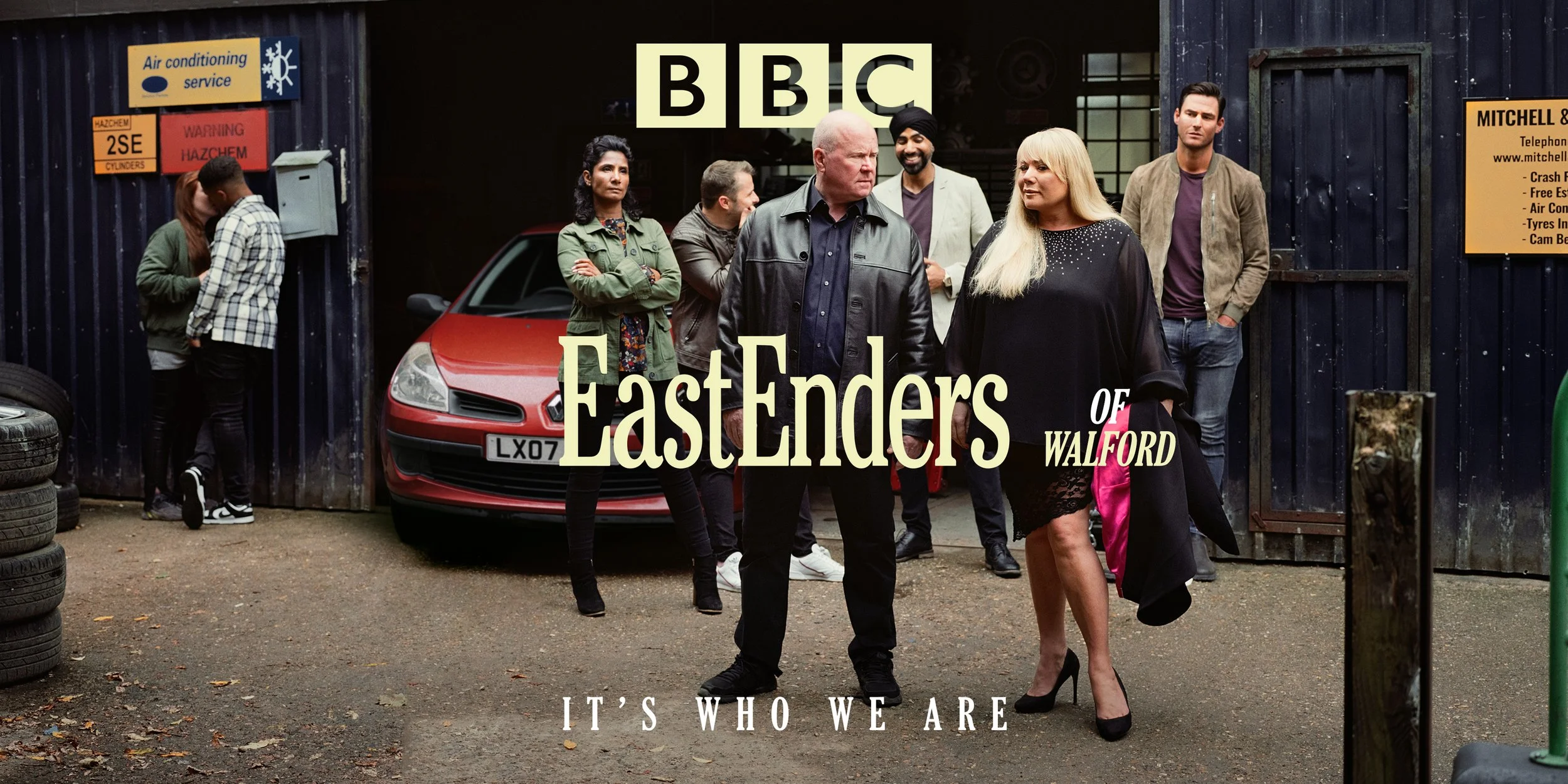 BBC-OOH-EASTENDERS-D48-GARAGE.jpg