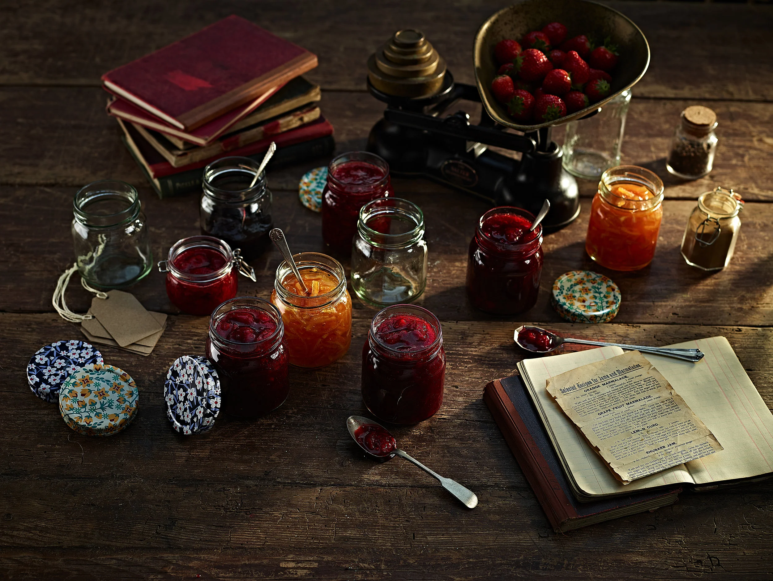 Follaín_Strawberry_Table shot-Select_Focus_72523.jpg