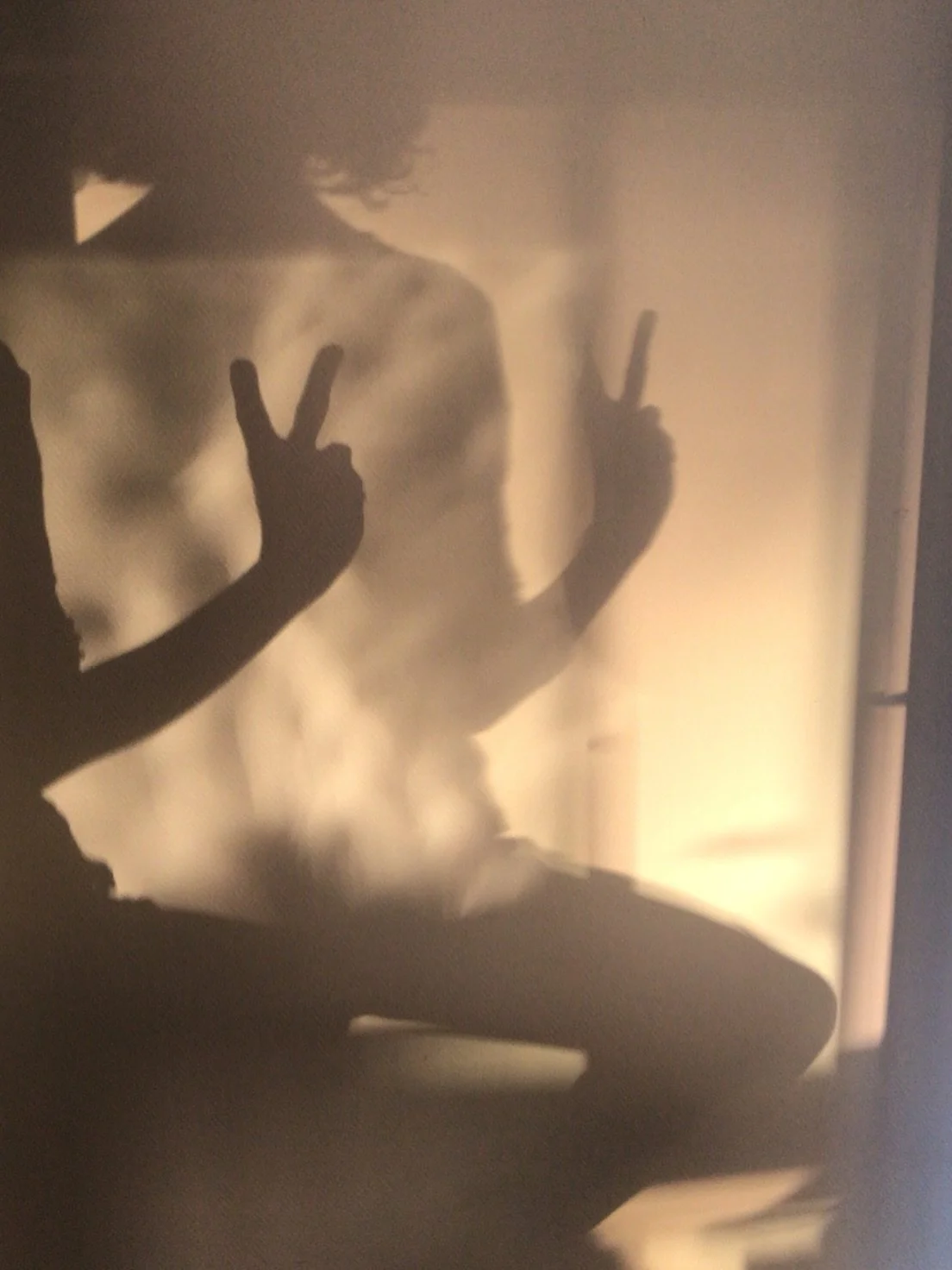 O&ugrave; pratiquer avec moi ? ✌️✨

🧘&zwj;♀️YOGA
@yayvinaigriers 📍Paris 10
Lundi 10h Vinyasa doux matinal

@un_air_de_famille 📍Paris 10
Vendredi 19h Vinyasa &amp; Soundbath (75&rsquo;)
>> cours ind&eacute;pendant 🔗 r&eacute;sa via le lien e