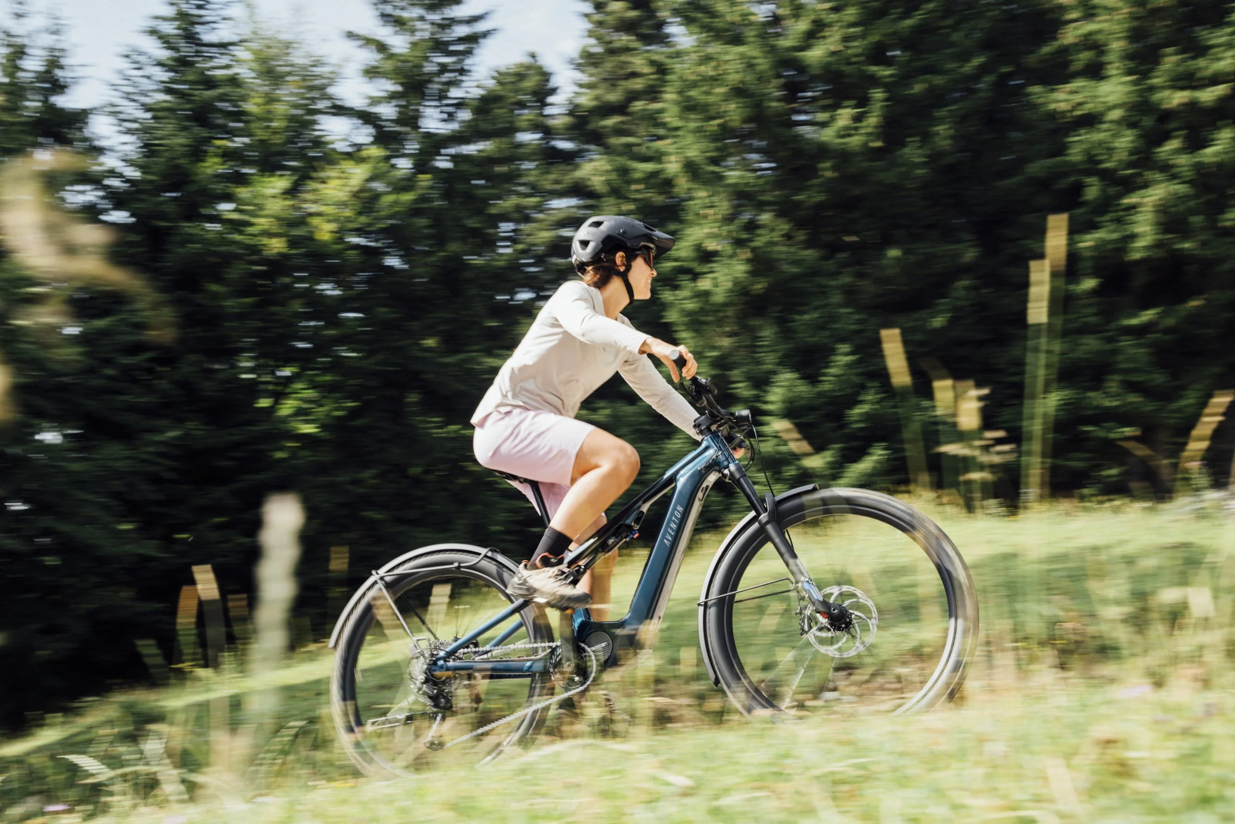 142Aventon_Current_26_WEB-106600.jpg
