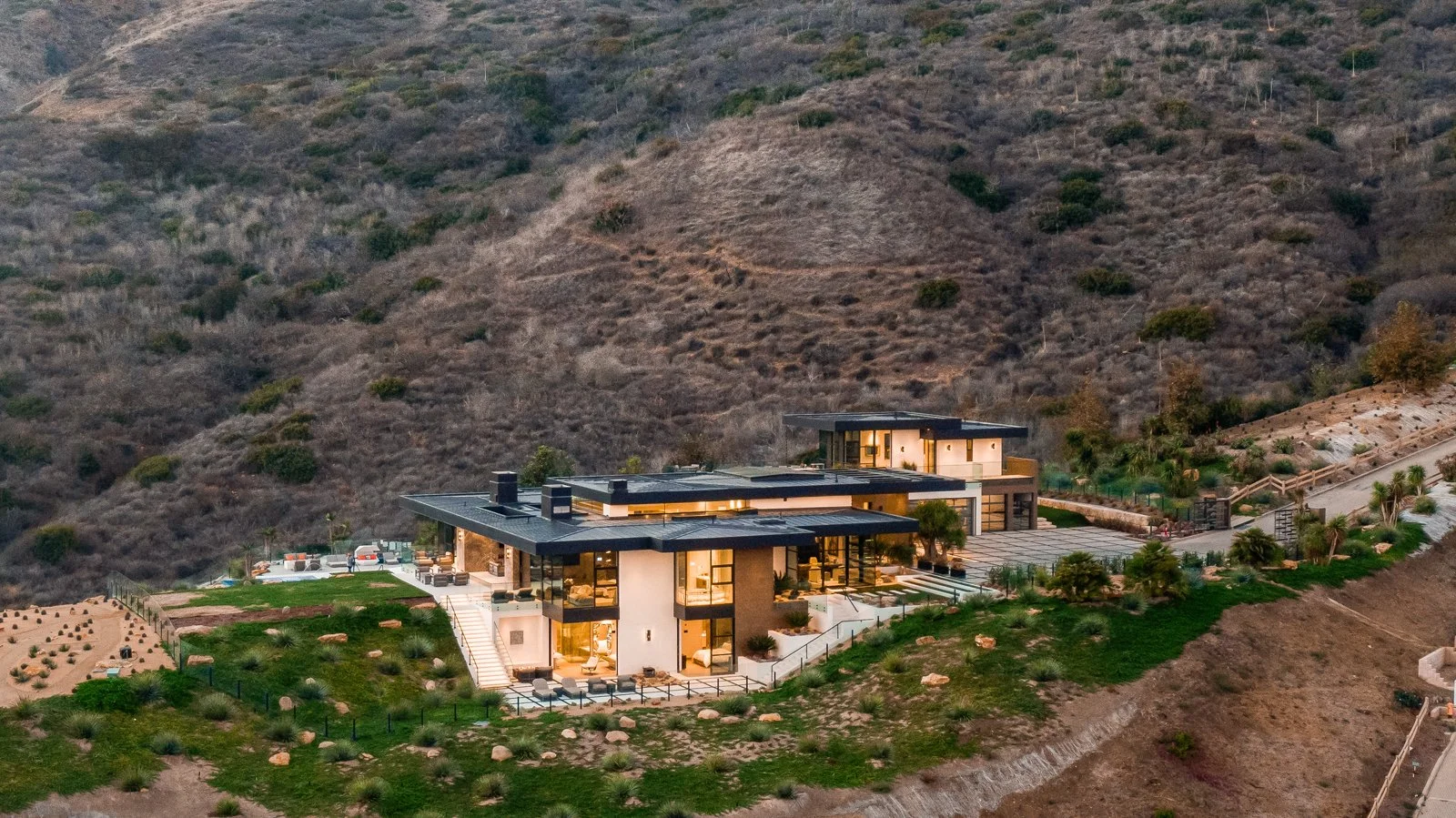 5012 CARBON BEACH TERRACE — COME2MALIBU