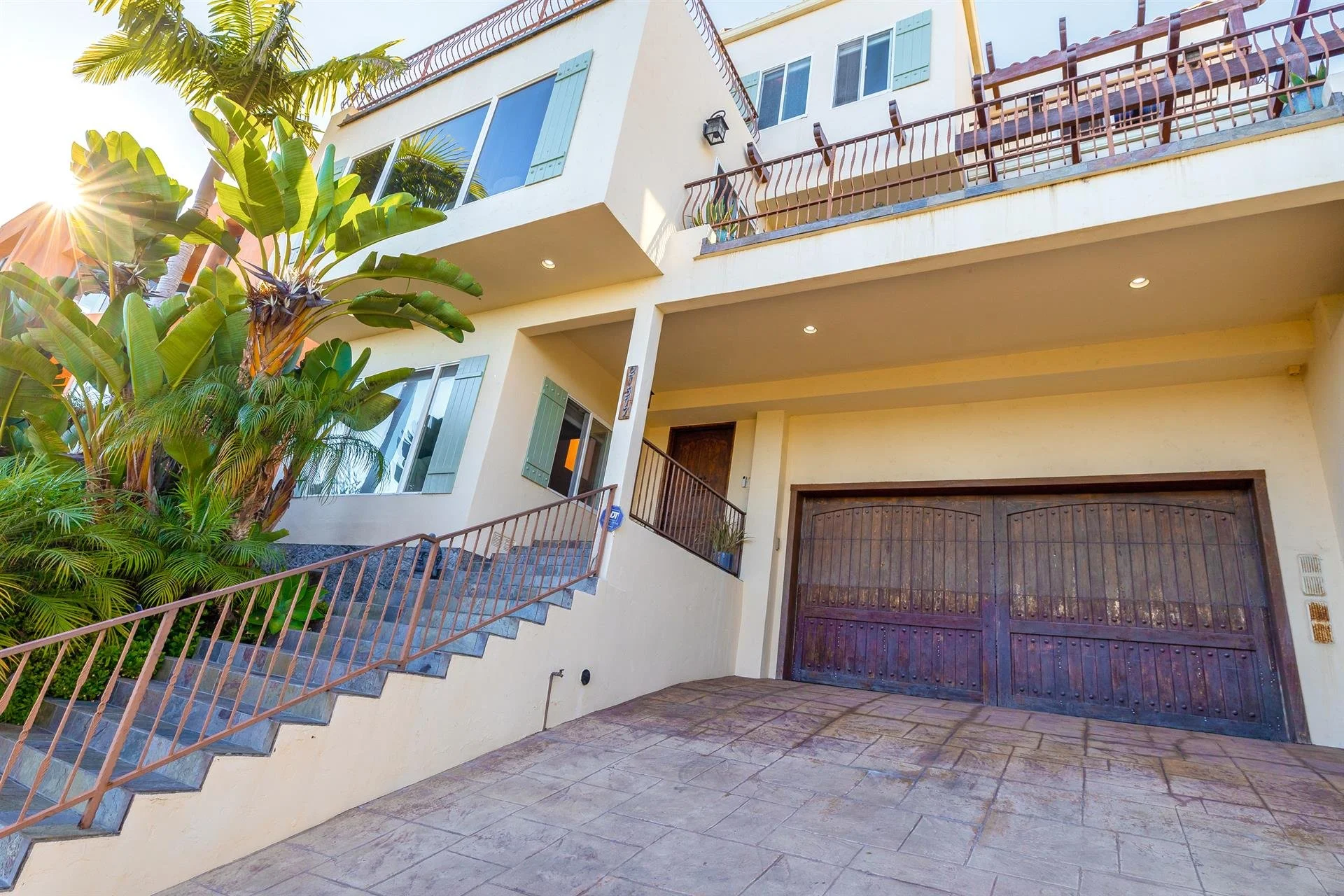 30 - Exterior Front-.JPEG