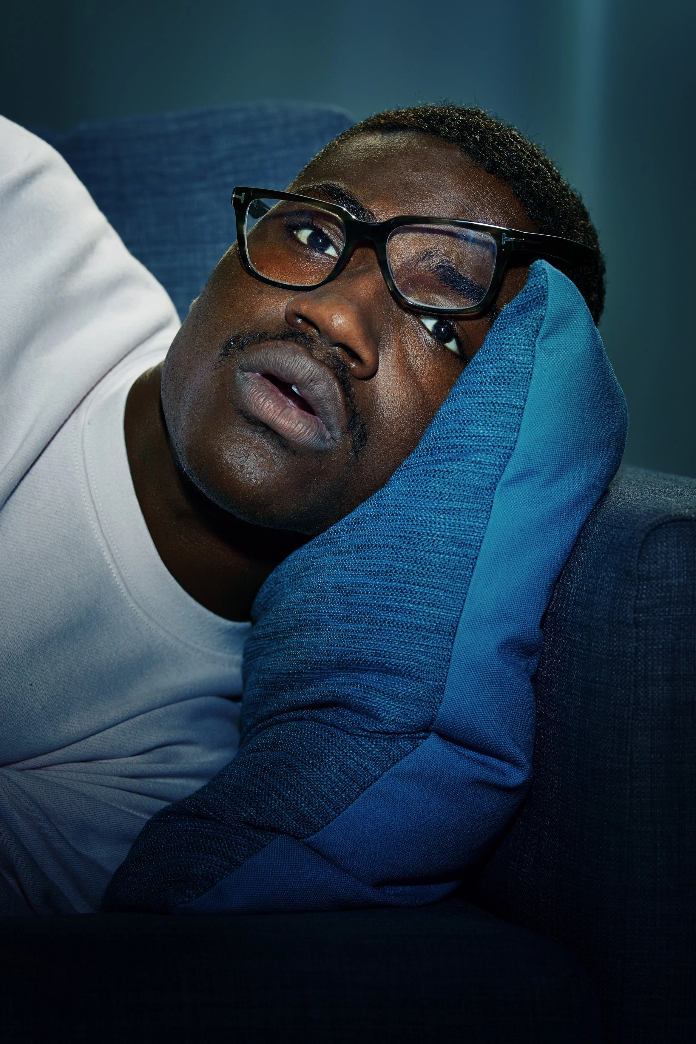 TAG-COOPERVISION_COUCH_889 2.jpg