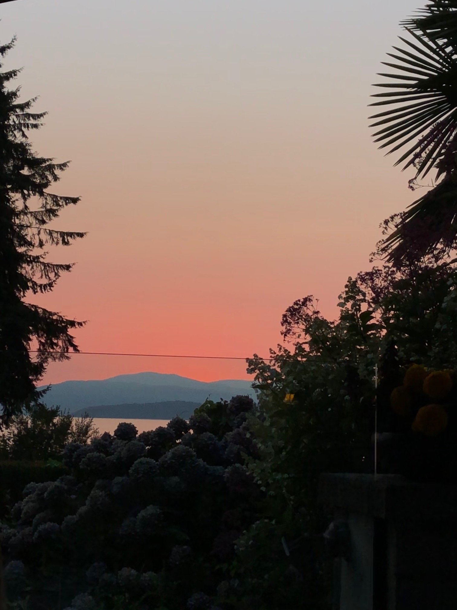  [Personal opinion] The Teahouse in Stanley Park (BC) has the best restaurant view of the sunset. 