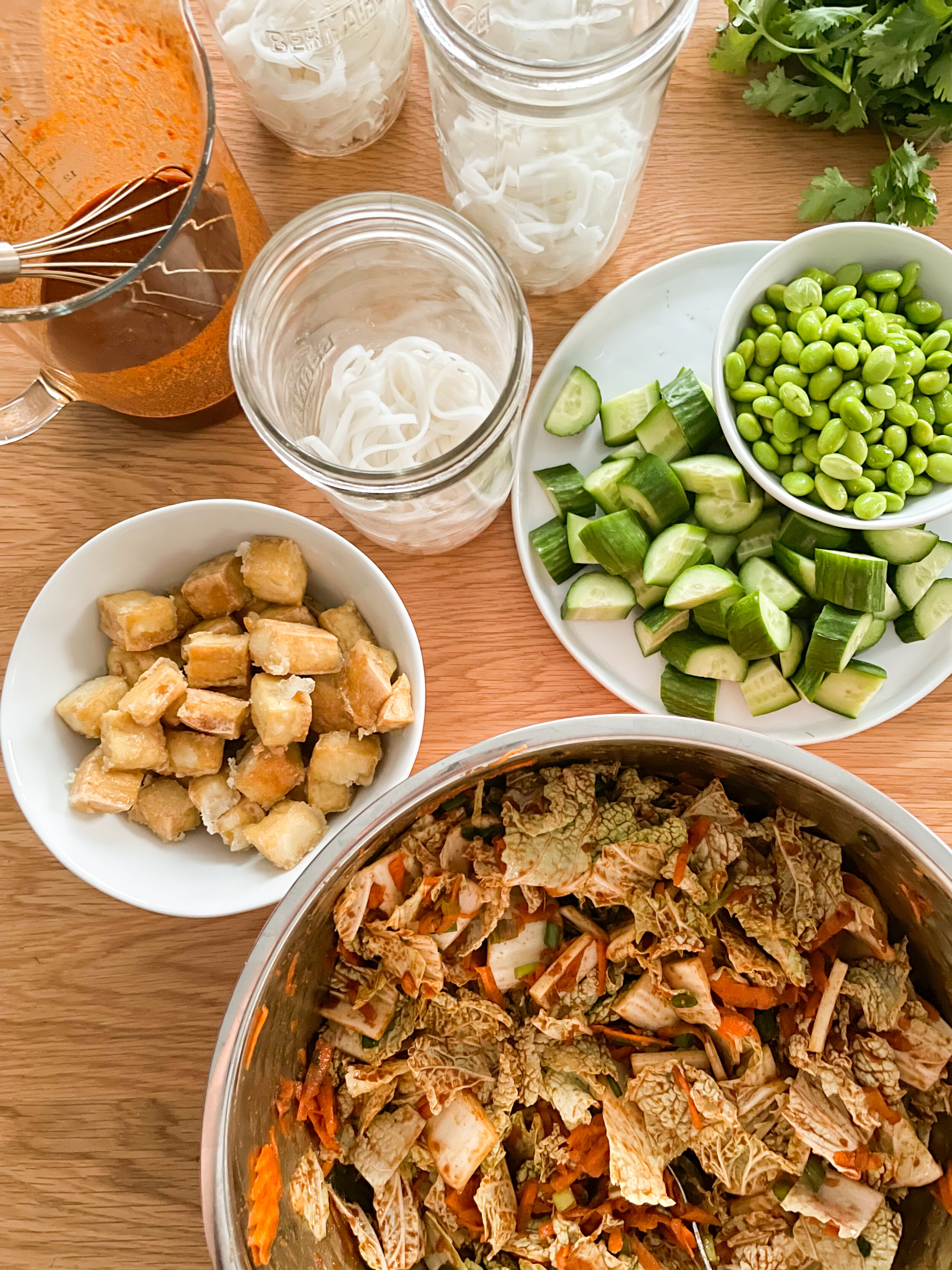 Salade de nouille style kimchi et tofu croustillant — À ta santé d'abord