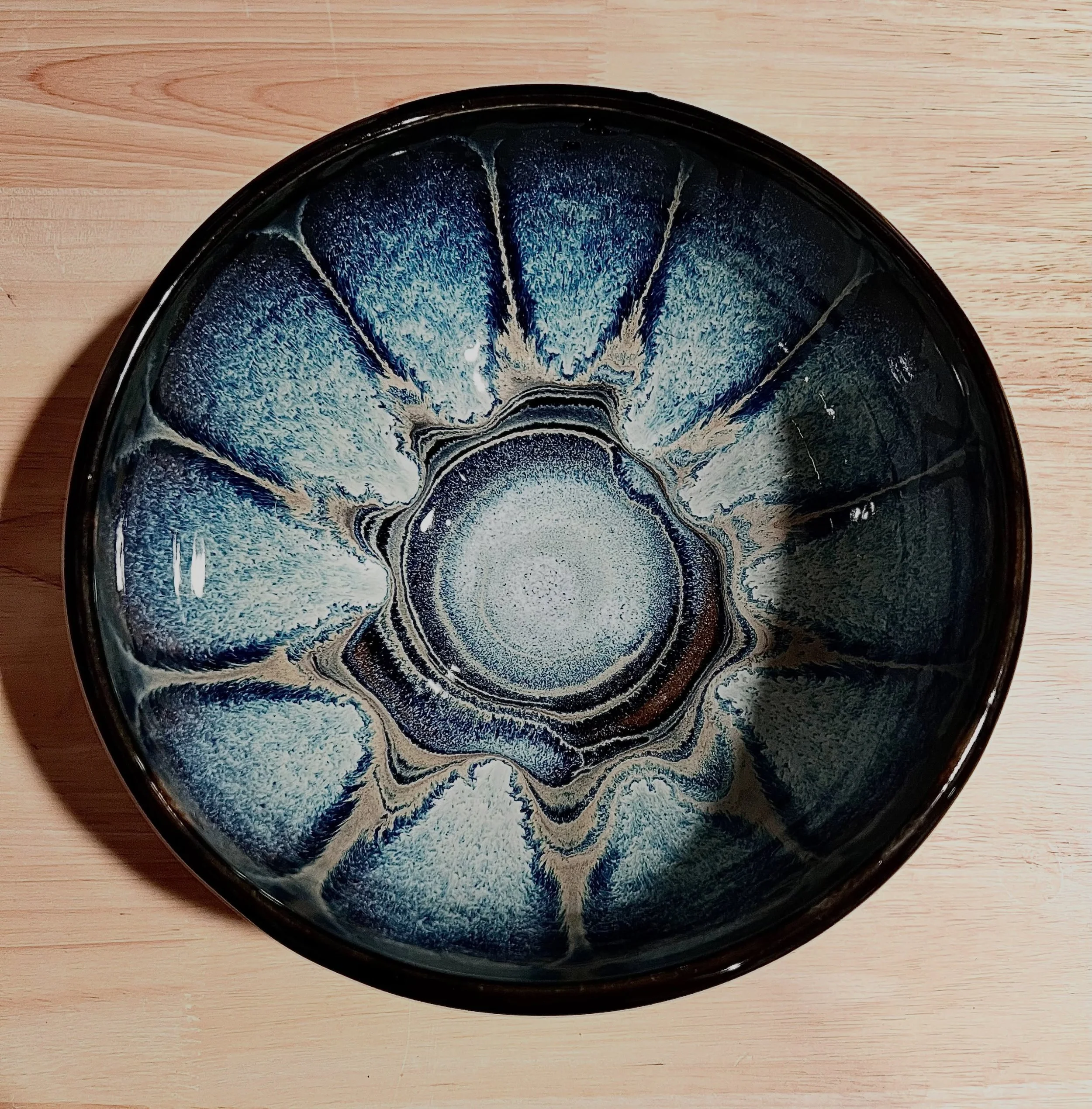 My attempt at the Frozen Pond glazing technique. Not bad! #frozenpondglaze #ceramicbowls