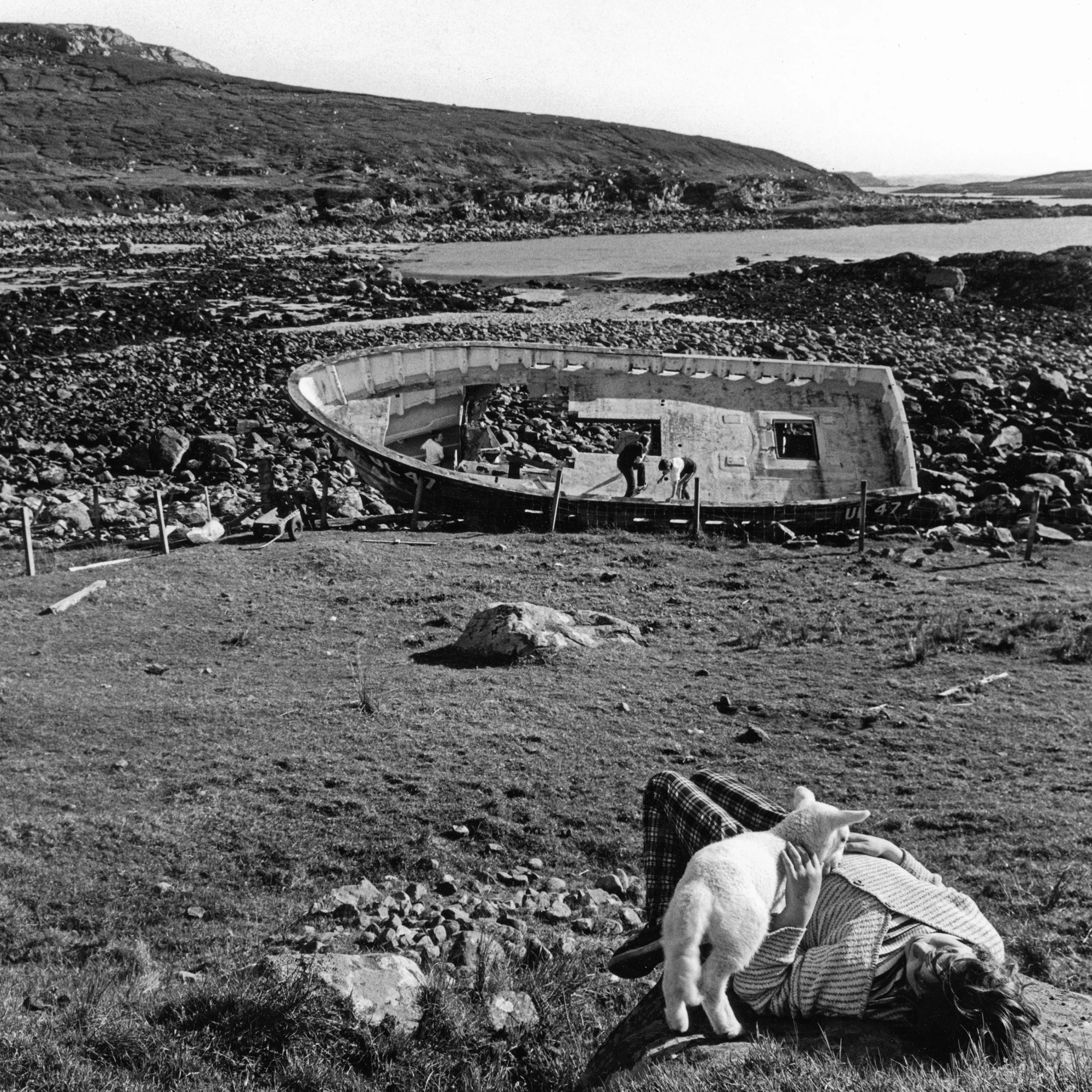 hannah and her lambLR.JPG