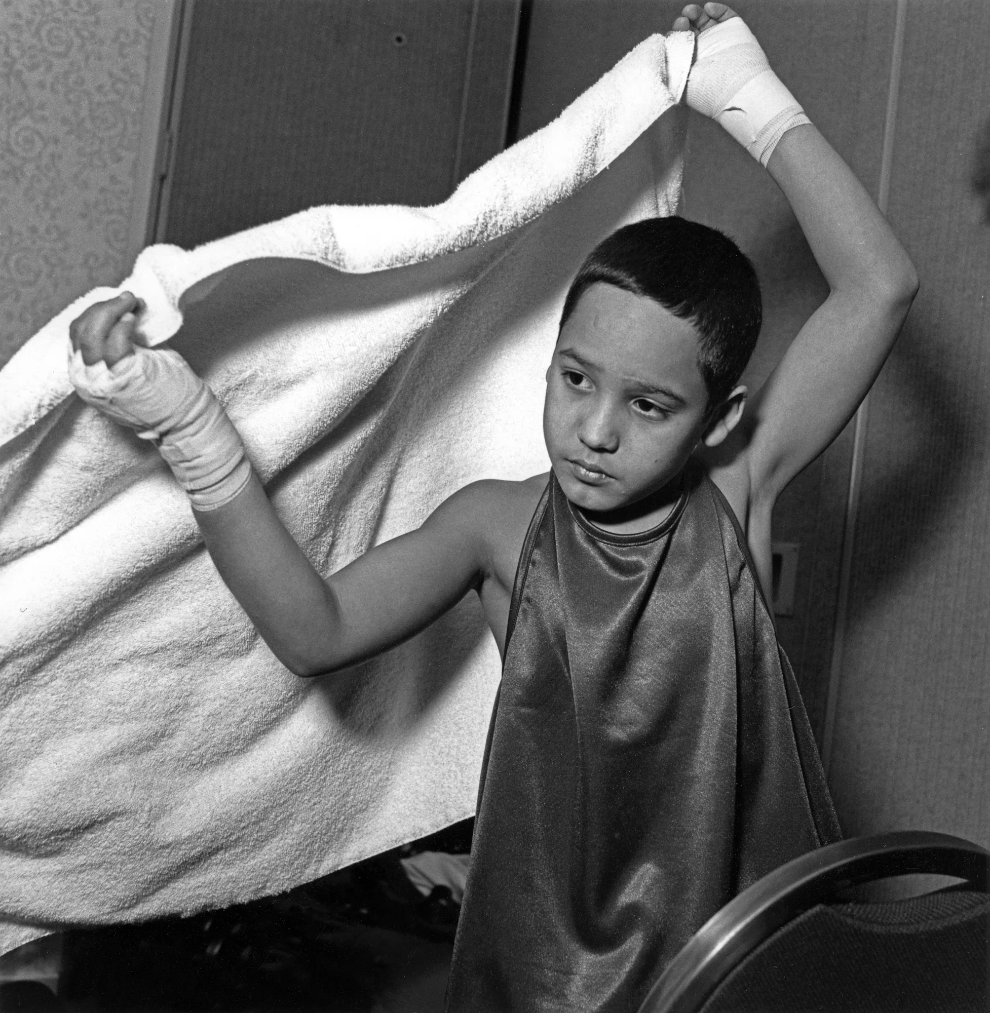 silver mittens contenderLR.JPG