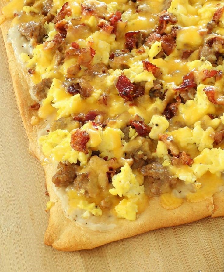 Breakfast Flatbread Pizza