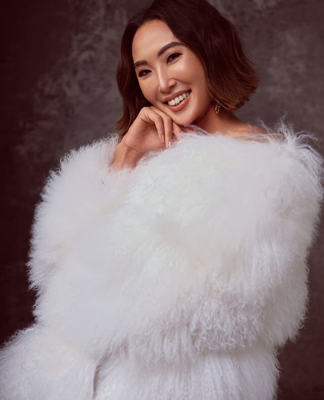 My cat has not been enjoying the increase of attention he's been getting. It's his fault for being so fluffy.⁠
Anyway here's a photo of @chrisellelim also being fluffy.⁠
---⁠
Editor: @heyyml⁠
Photographer: @shavonne.wong⁠
Model: @chrisellelim⁠
Stylis