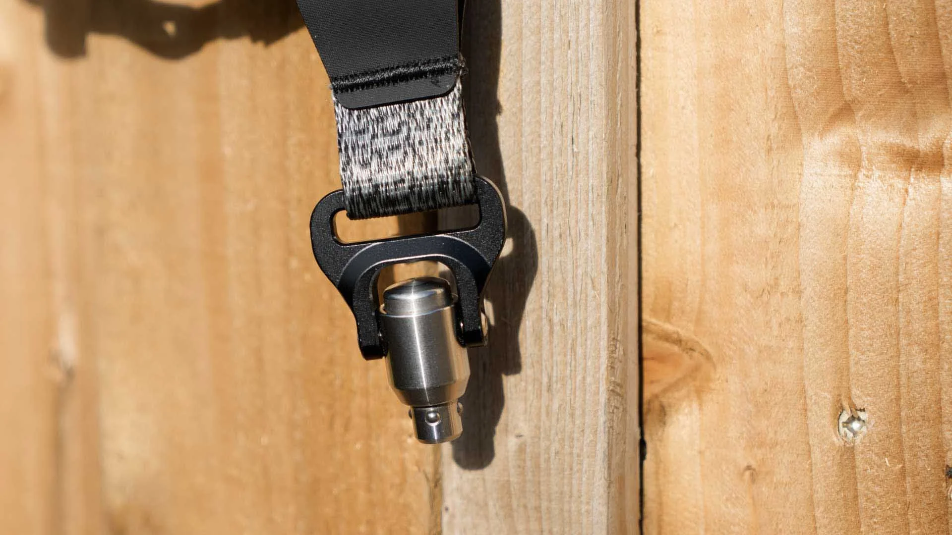 The 3 Legged Thing Axis Swivel connector