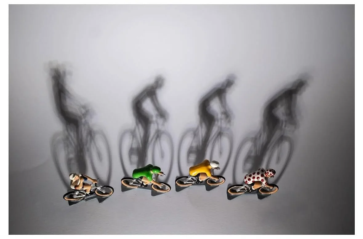 Great shadows in this creative image from @photo_nan_ 
.
.
.
#sheclicksnet #femalephotographers #women #womenphotographerscommunity #photography #femalephotographer #shadowphotography #shadows