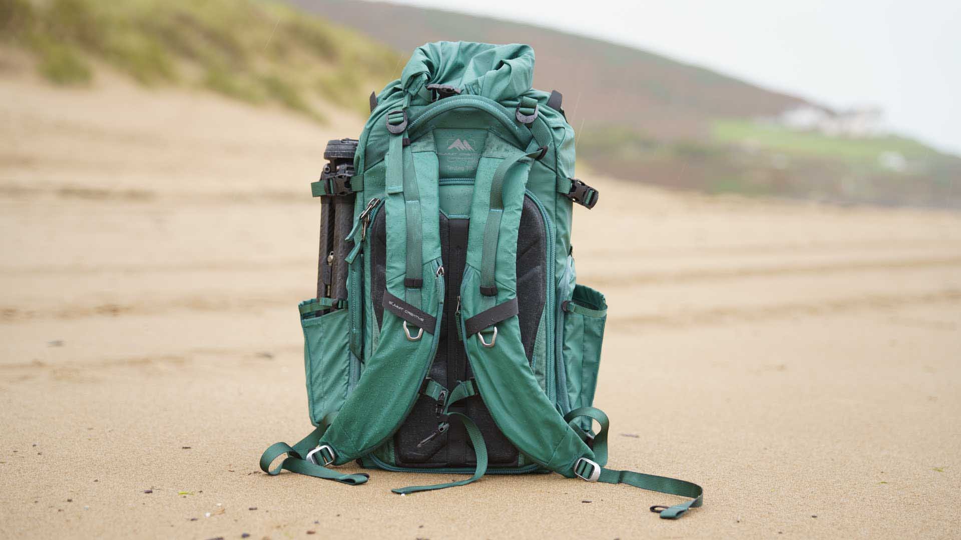  The shoulder straps are well-padded and comfortable even when the pack is fully-laden. 