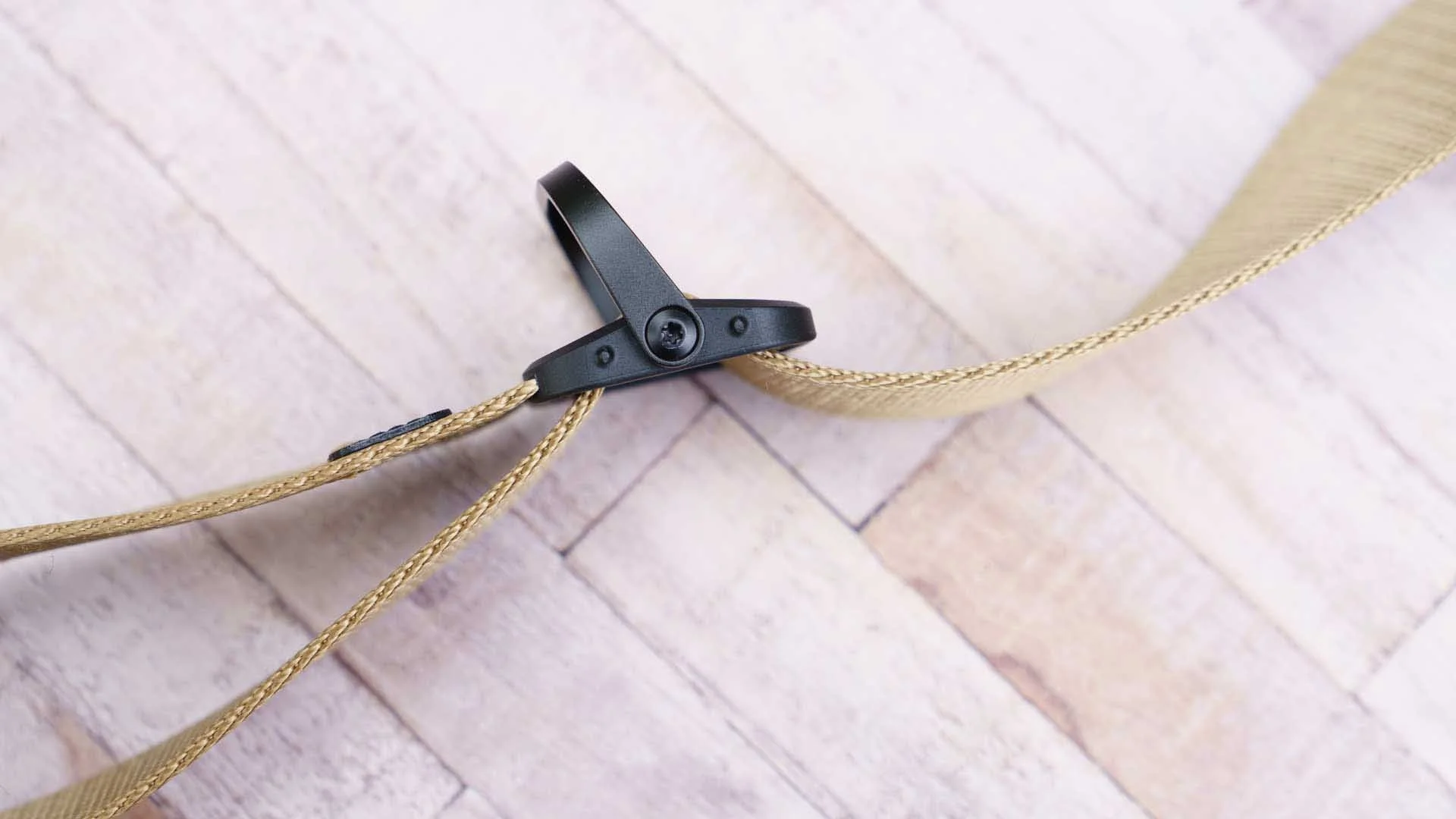  To adjust the length of teh Slide Lite, you simply pull the handle out and then up or down. 