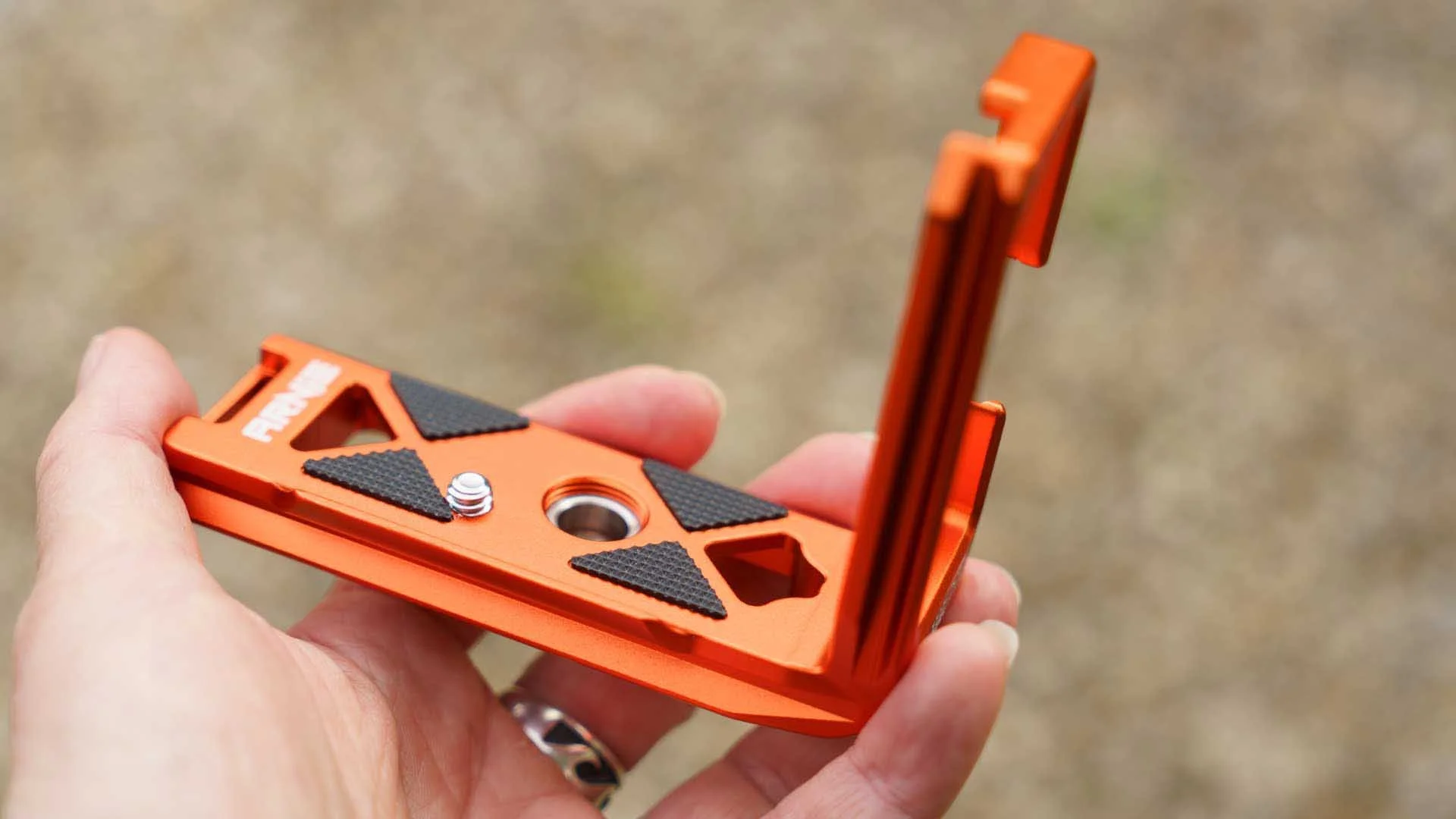  The 3 Legged Thing Arnie is available in two colours, this is Copper, the alternative is ‘Darkness’ which is matt black. 