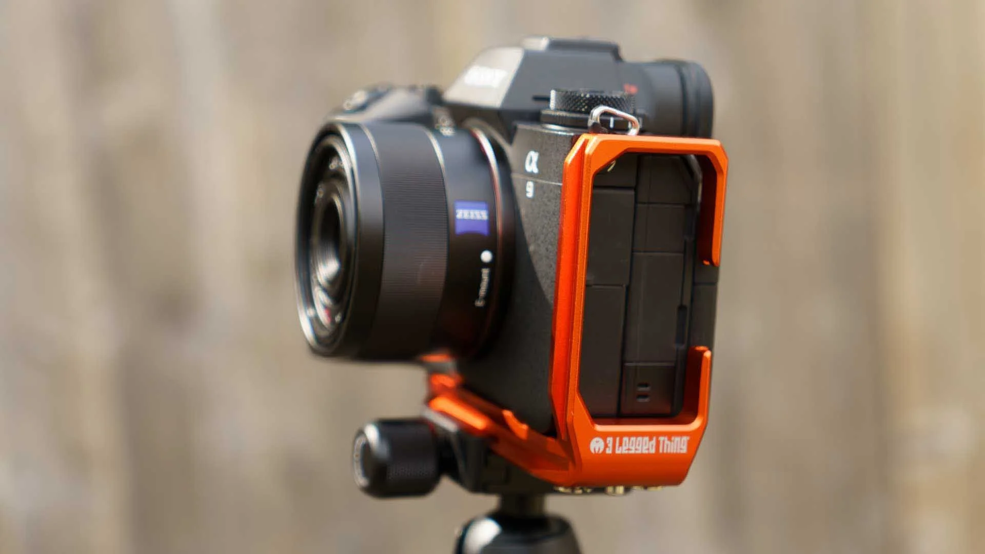  The cut-out in the vertical plate of 3 Legged Thing Arnie allows for most of the cable ports to be accessed but the HDMI port cover can’t be removed with the bracket fitted on the Sony A9 III. 