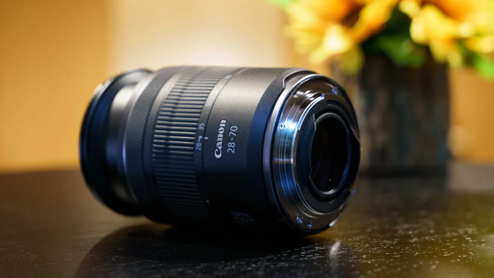 The Canon RF 28-70mm F2.8 IS STM has a metal mount rather than plastic.