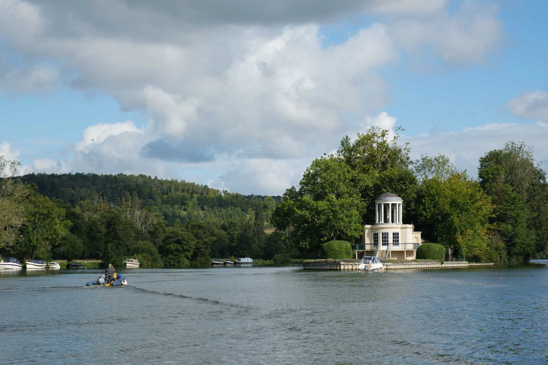 Image Credit: Angela Nicholson. This image was shot without a filter. Camera: Fujifilm X-T5, lens: XF 16-55mm F2.8 R LM WR, exposure: 1/300 sec, f/8, ISO 125.