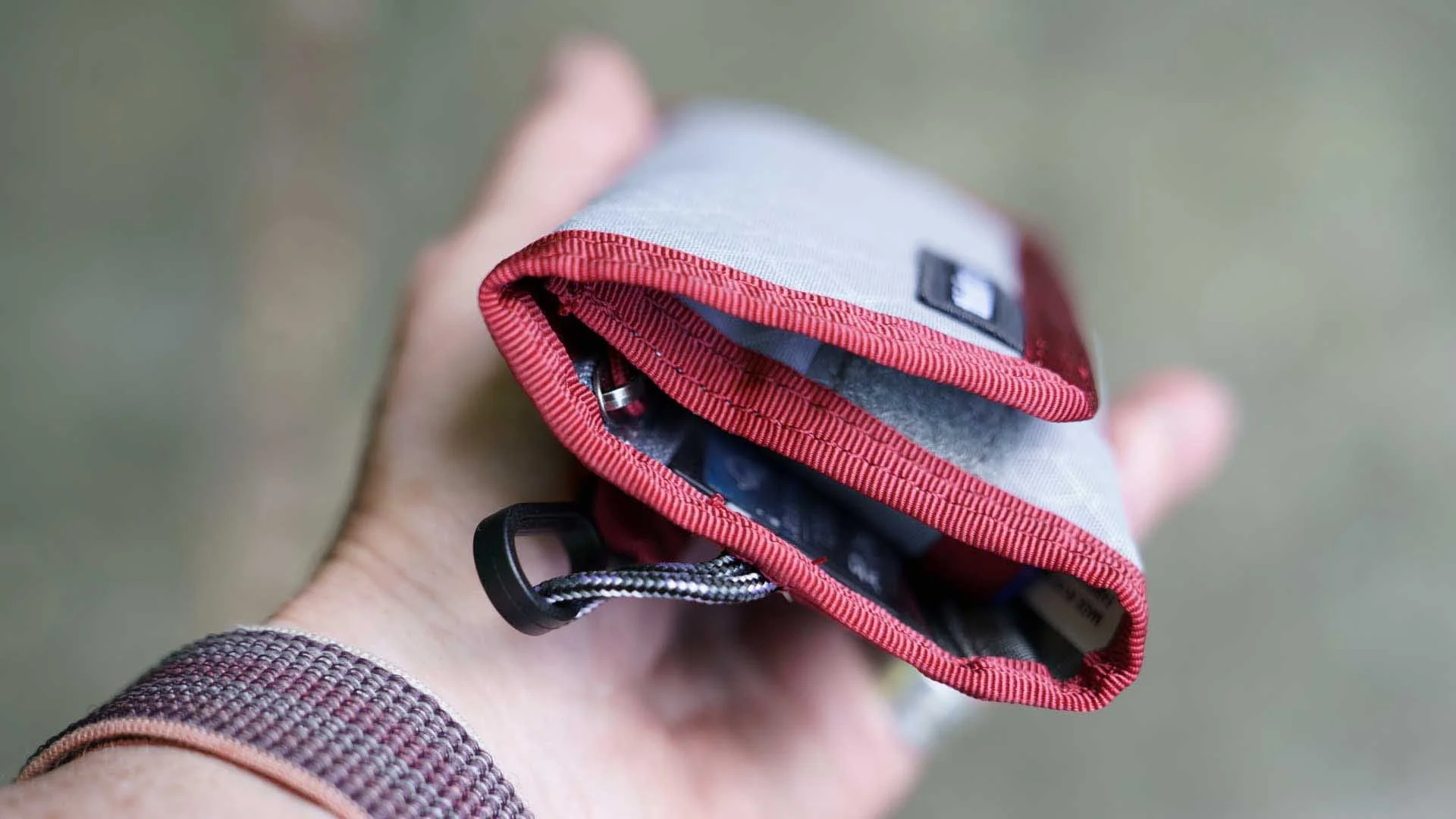  Even when filled with two camera batteries and a collection of memory cards, the Think Tank Cards and Power Wallet is compact. 