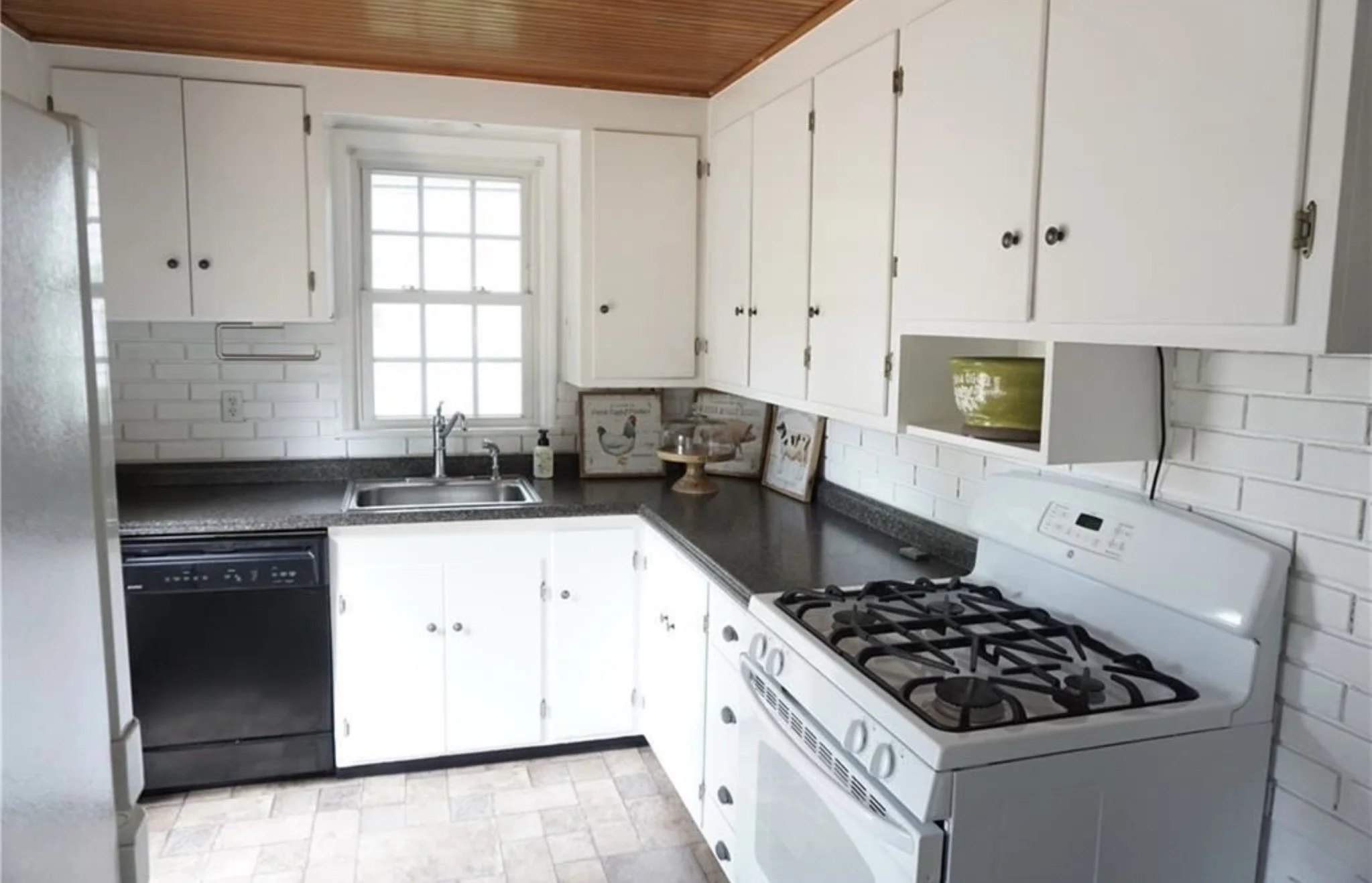 Kitchen - Before