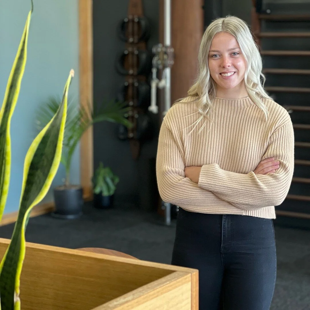 Have you met Bailee? 
Bailee is our superstar physiotherapy student! You can meet Bailee in the clinic for a hands-on treatment for now. But stay tuned as she will be available for treatments next year. 

Master of Physiotherapy Student 
Bachelor of 