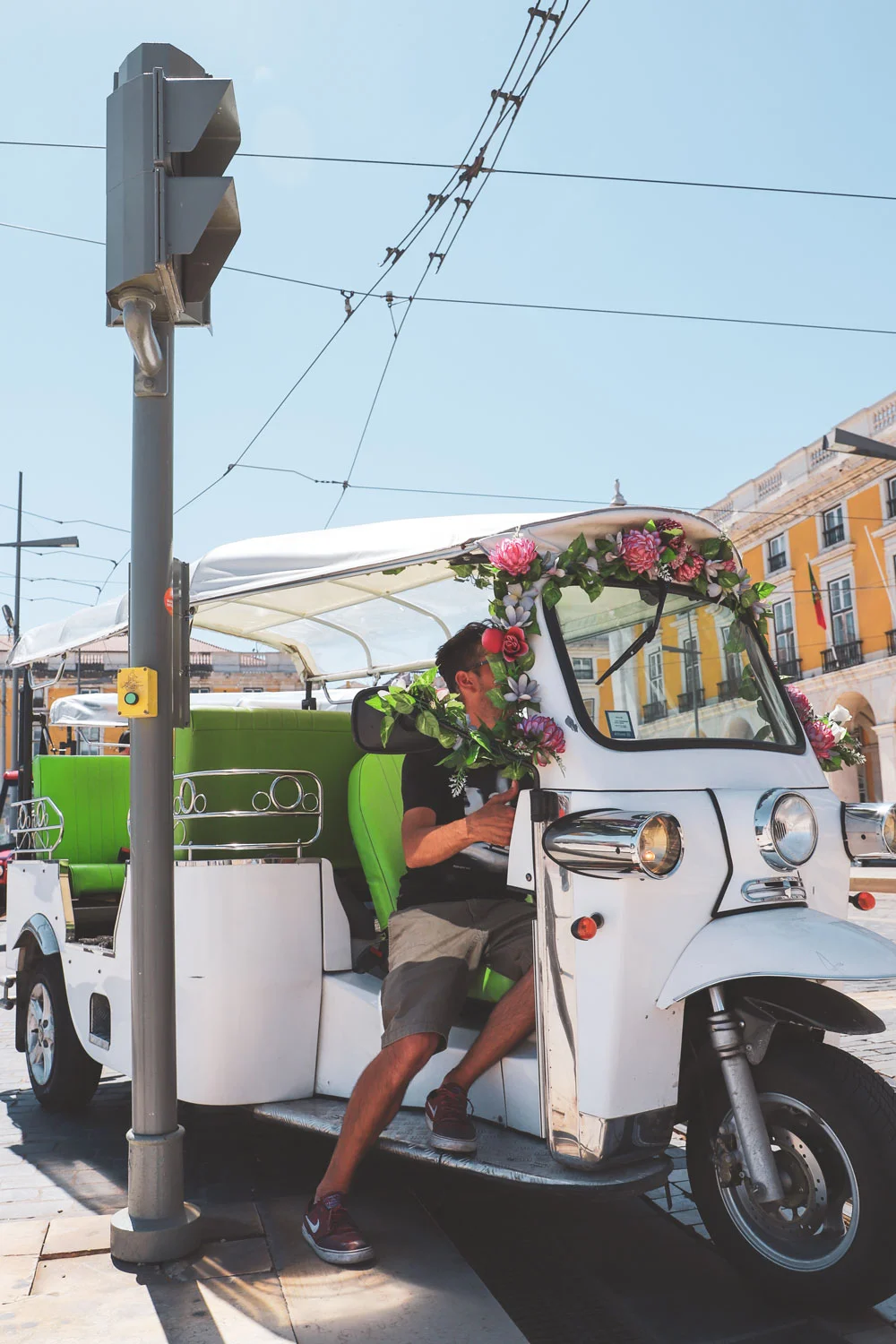 portugal-tuk-tuk.jpg