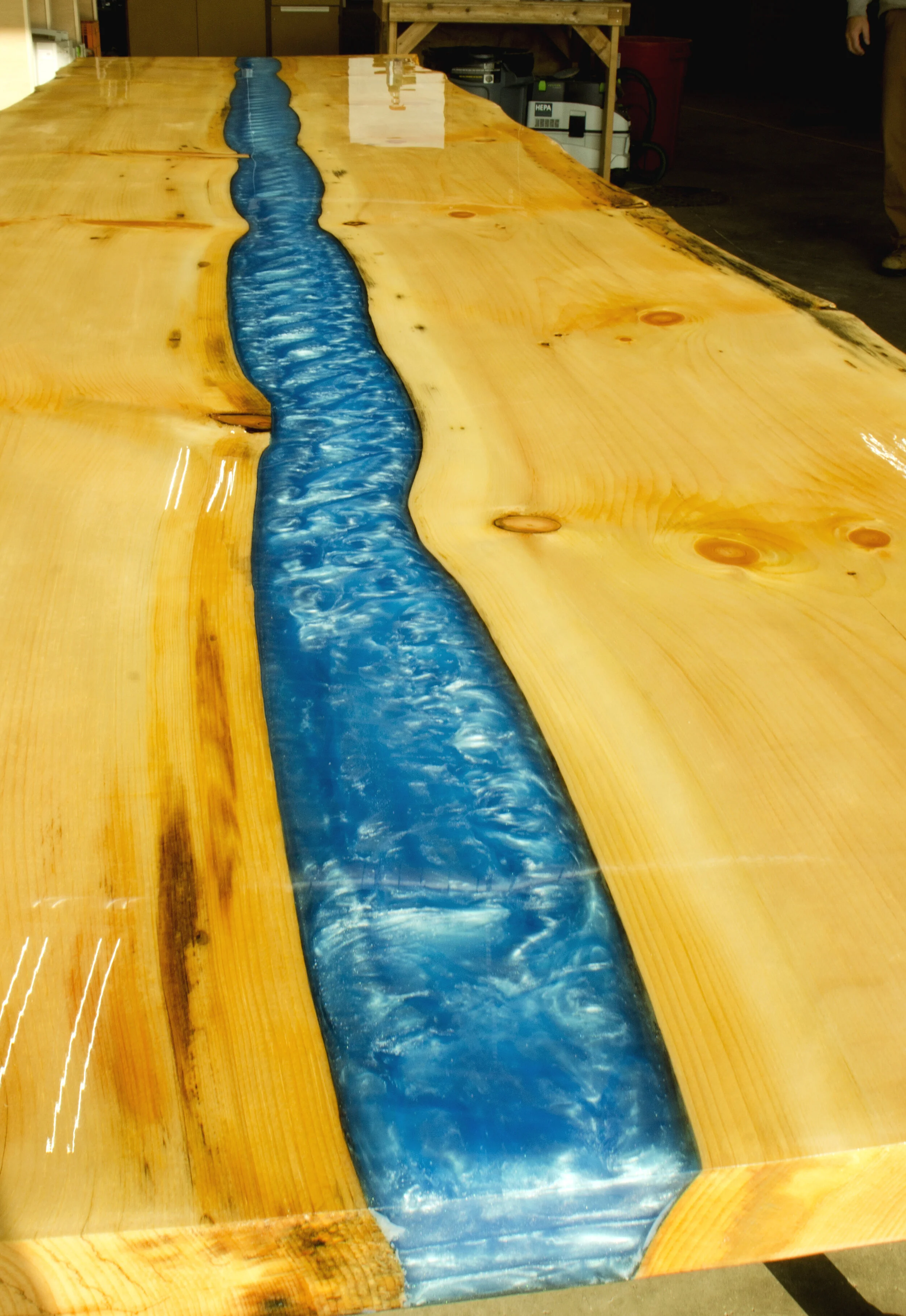 bluetable1.jpg