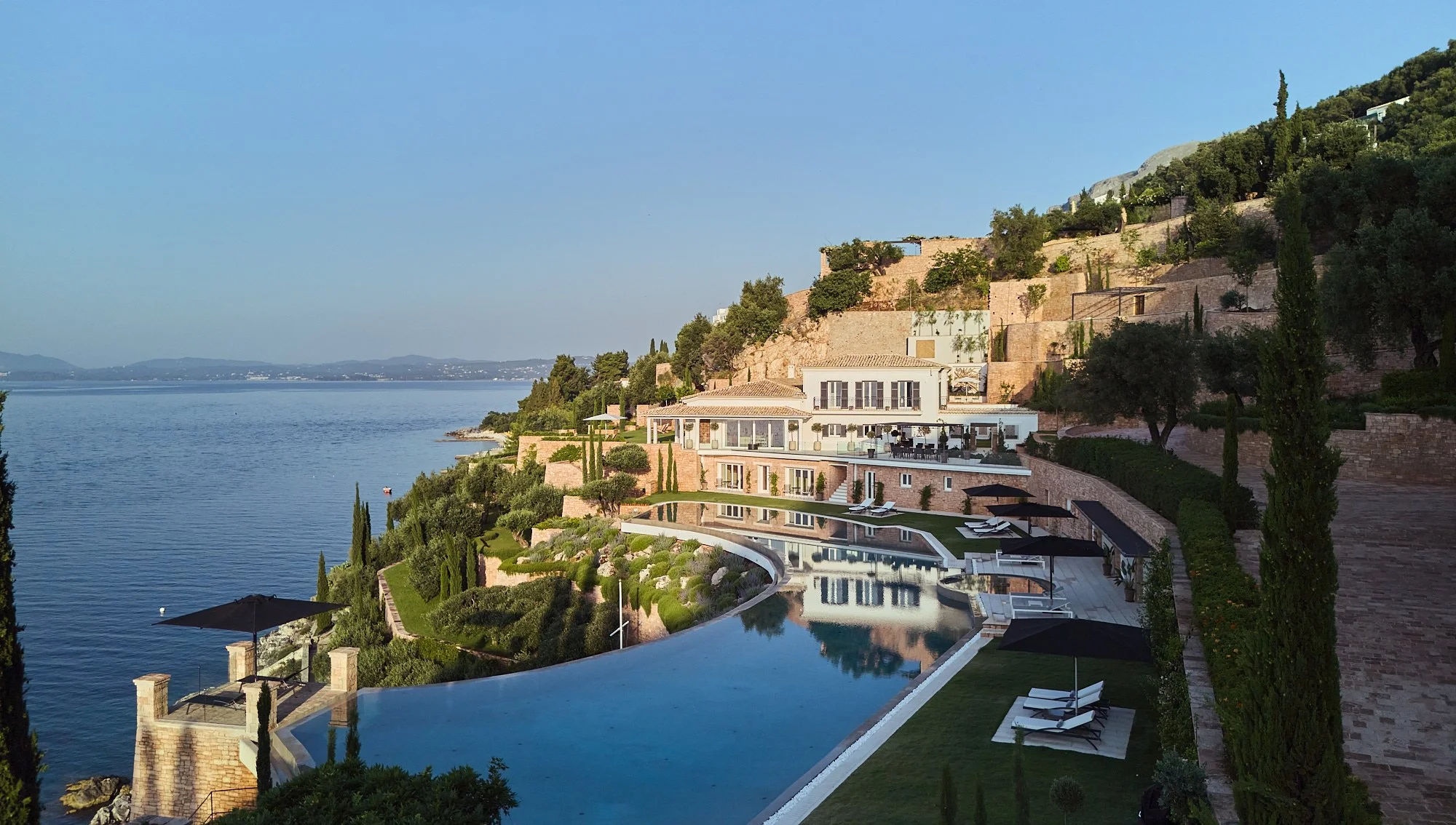 48. Melissonia and Pool  View.jpg