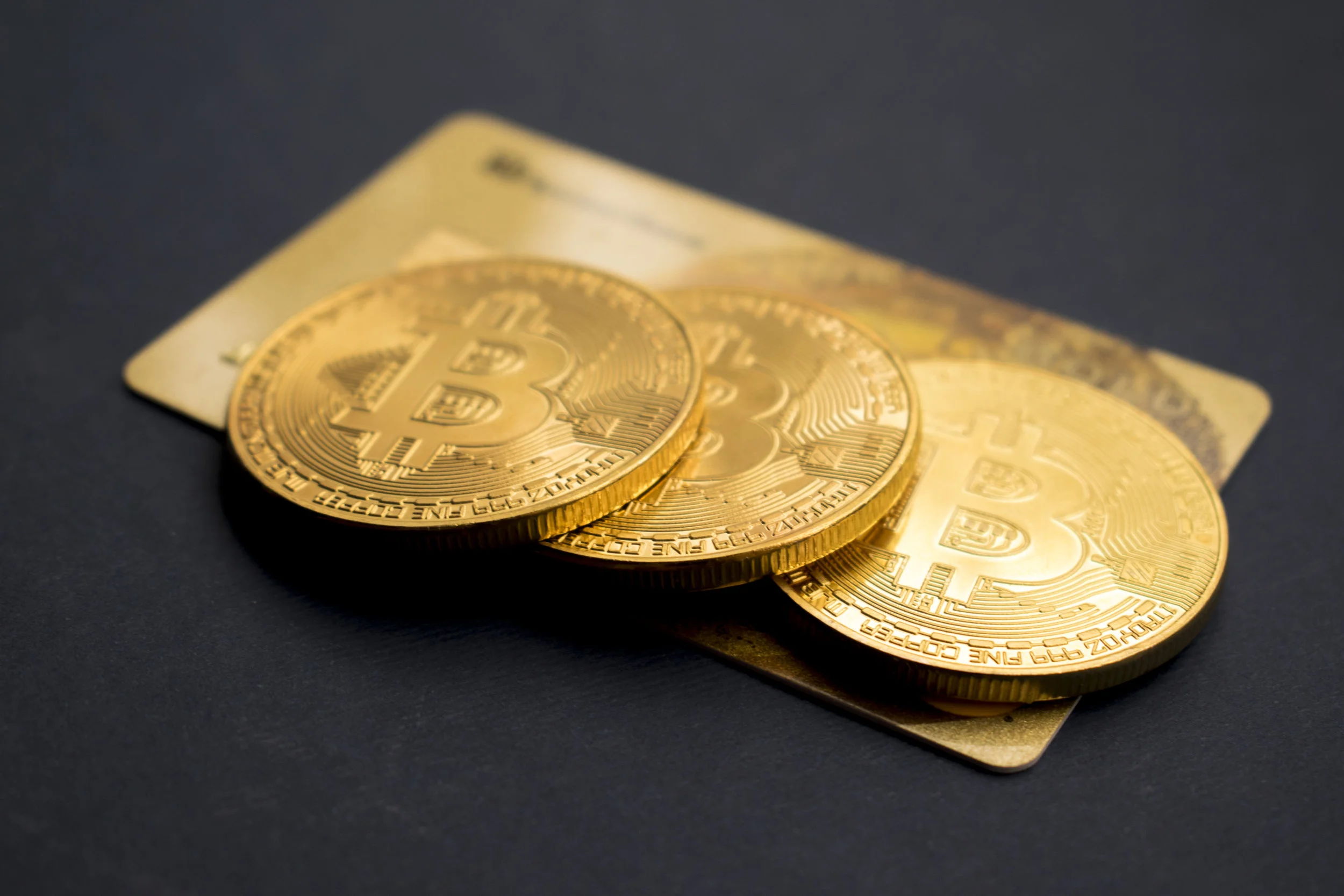"Bitcoin vs Gold" or is it "Bitcoin and Gold"?