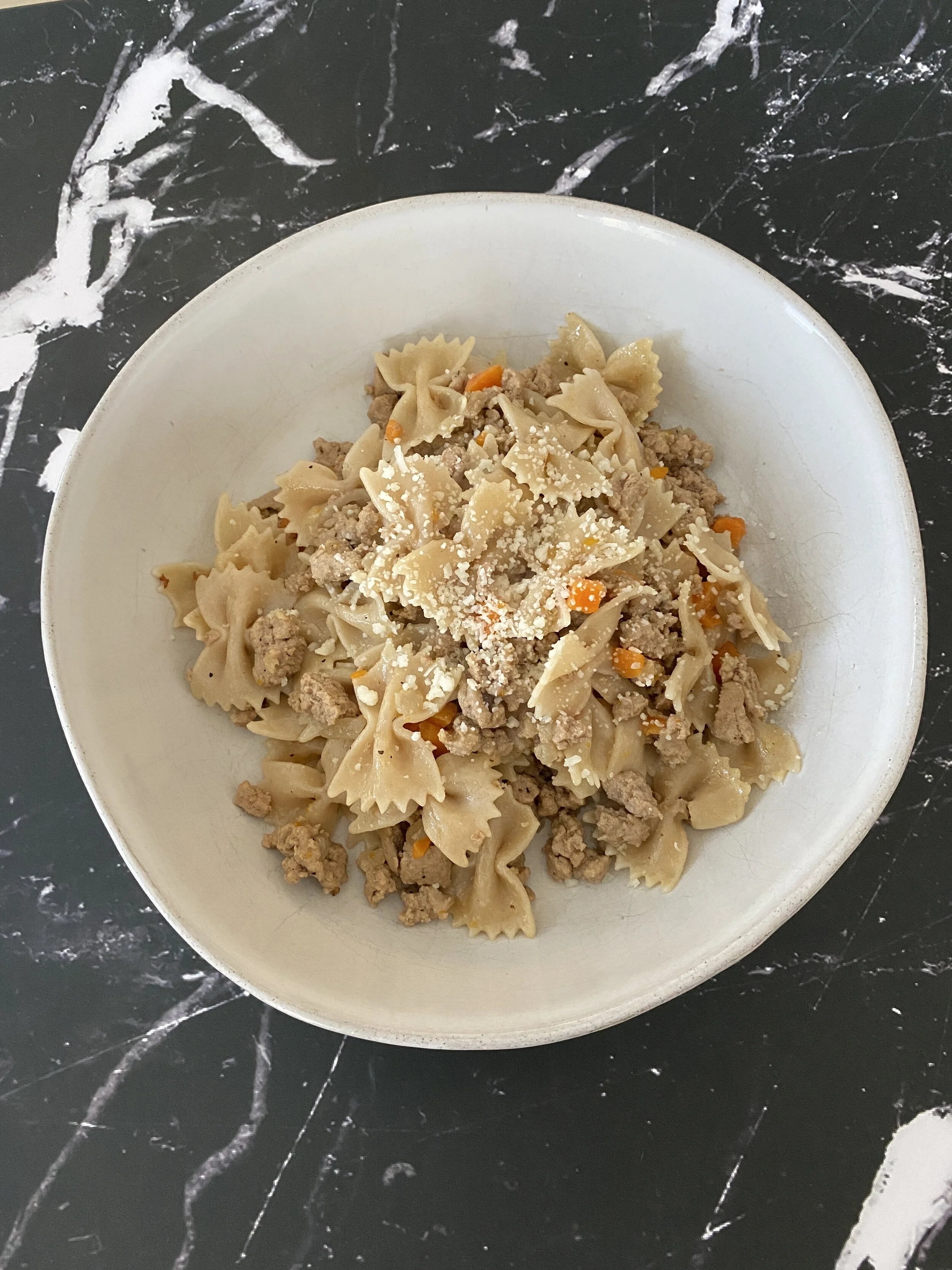 Pasta with White (Turkey) Bolognese Sauce 