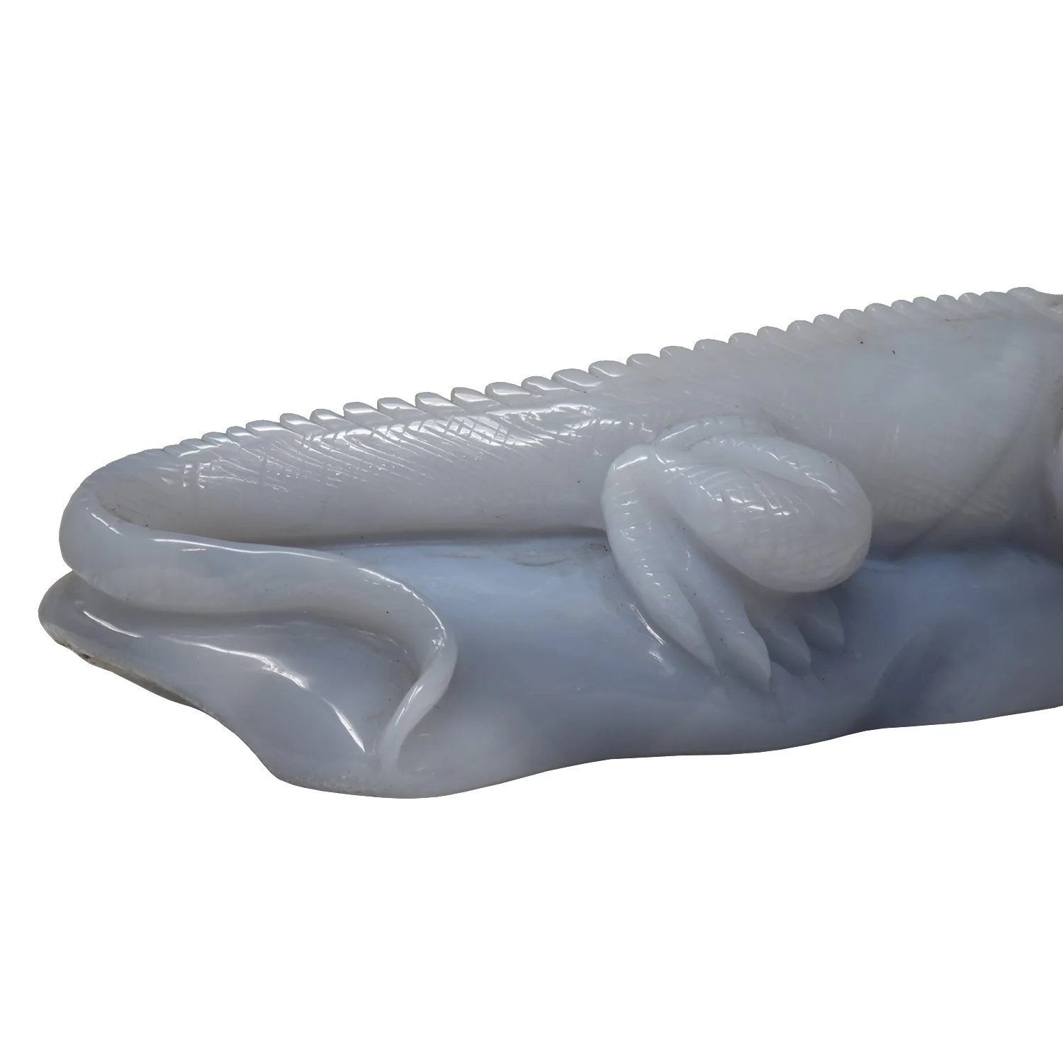 hand-carved-chalcedony-lizard-morgan-oakes-gallery-san-franciosco-4c copy.JPG