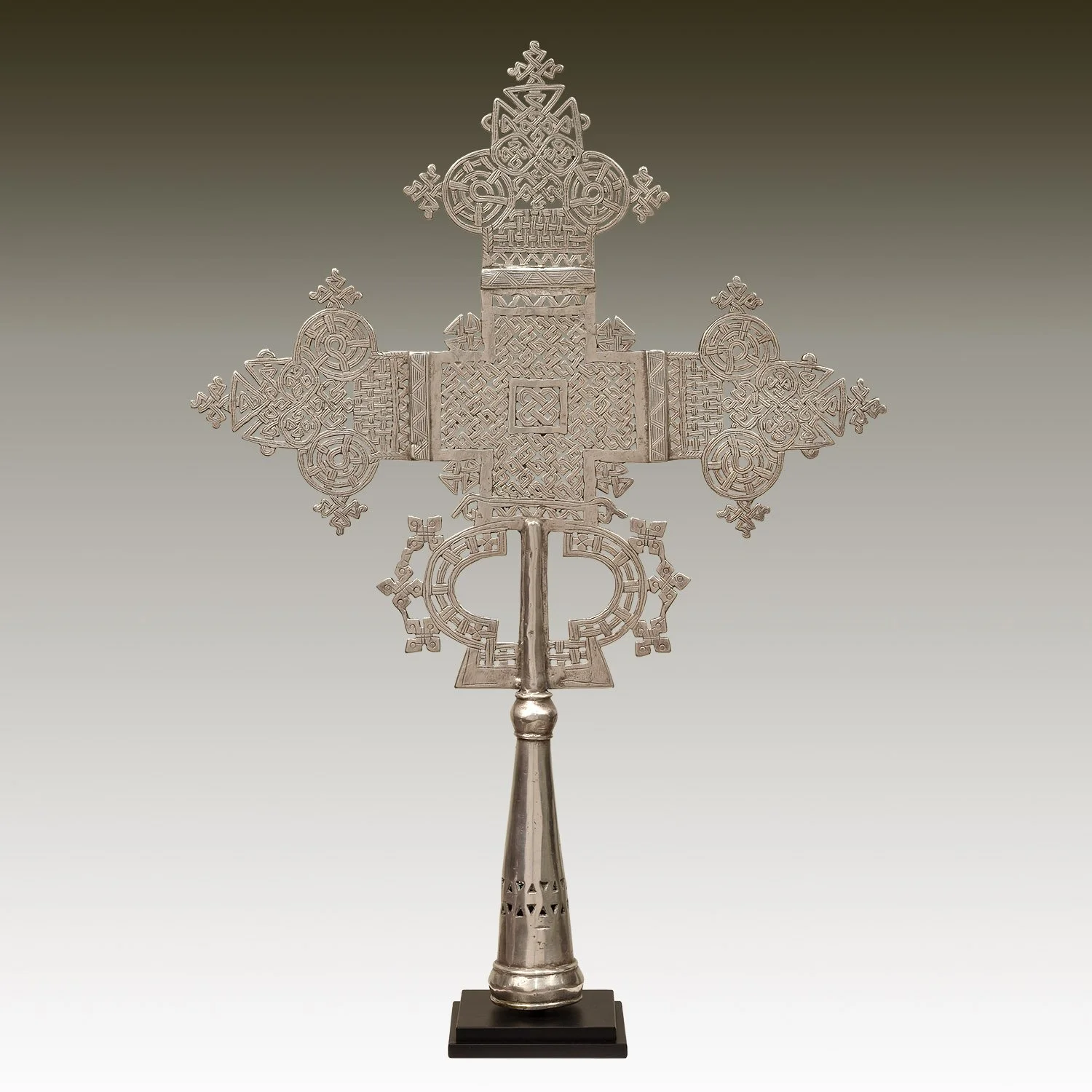 Ethiopian-Cross-Processional-Silver-Morgan-Oakes-Oaks-1a3.jpg