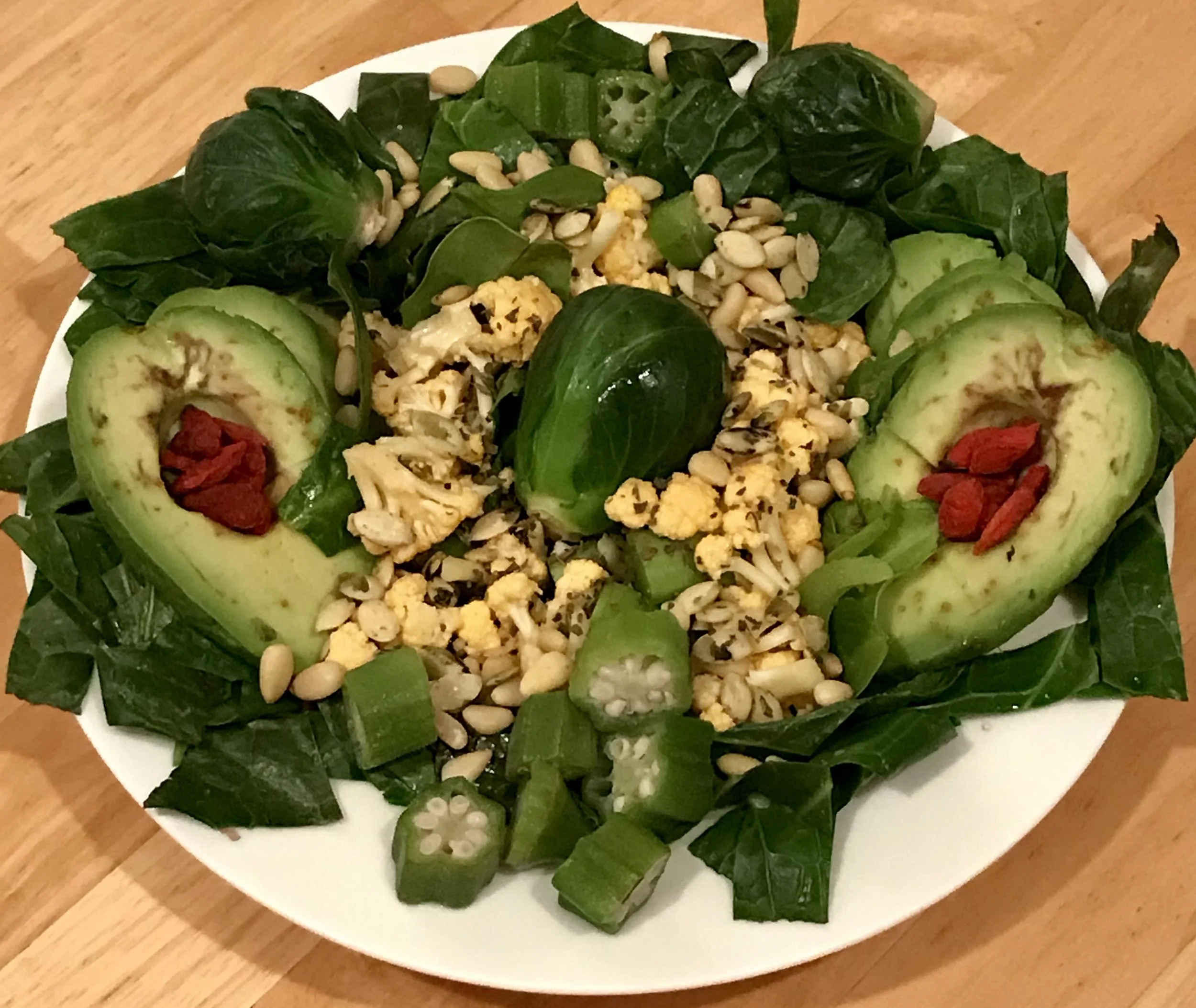 Avocado and Collard Greens w/ Nuts, Seeds, &amp; Berries