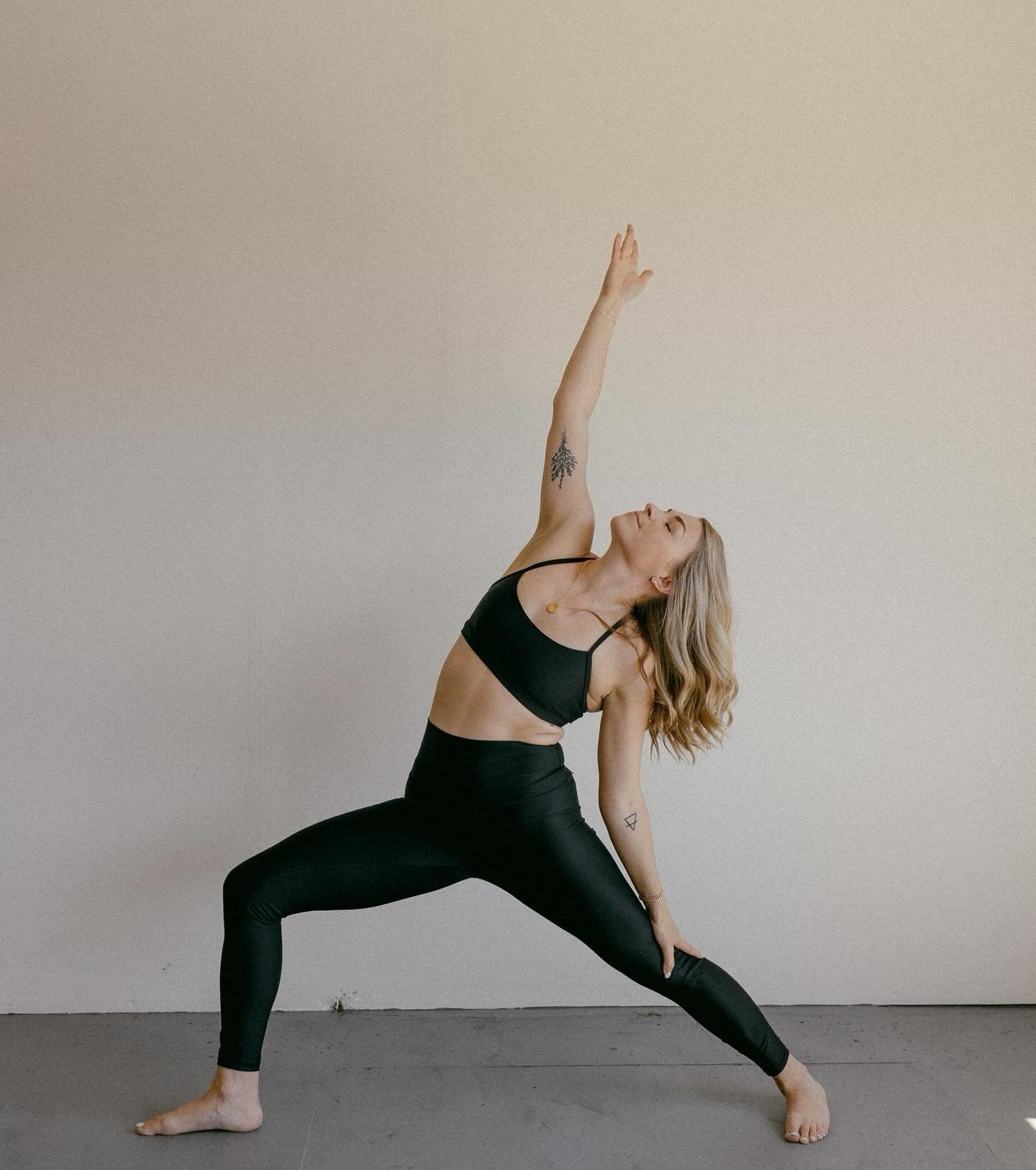 one thing that they don&rsquo;t tell you about becoming a yoga teacher is that your own practice may suffer because of it ⏳

as a yoga teacher who works a full time 9-5, &amp; spends a lot of my free time teaching yoga, i have found that i have less 