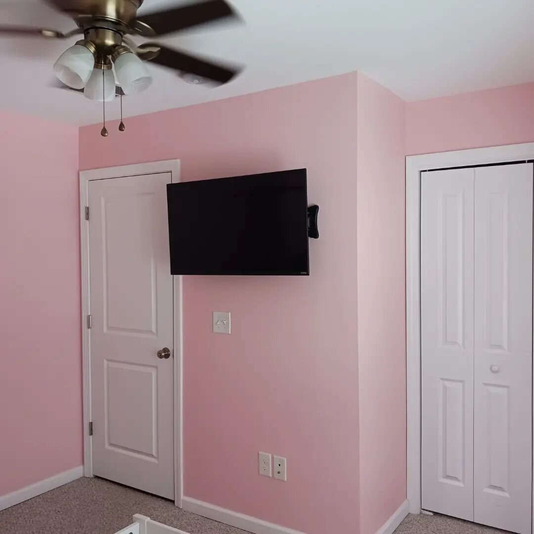 Check out this recently completed bedroom wall repaint. We used the color Rose Pink (SW-9693) in a satin sheen with Super Paint by Sherwin-Williams. Got an interior project you need to get done? Let us know how we can help!

#CTpainters #ConnecticutP