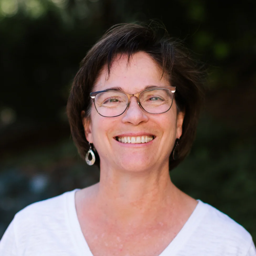 Debbie Ostrander Music Specialist dostrander@sjsissaquah.org