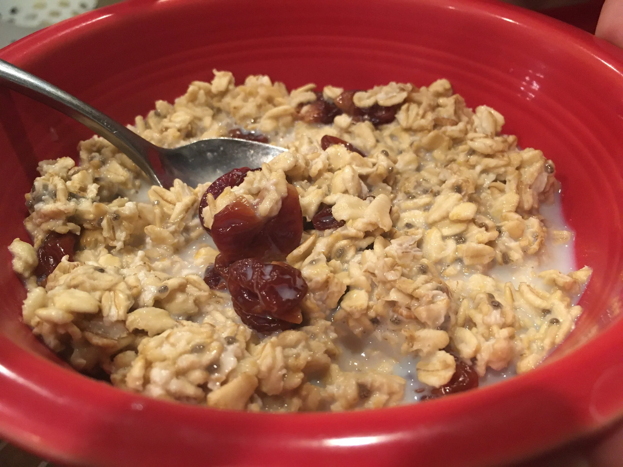 Cherry Almond Overnight Oats 