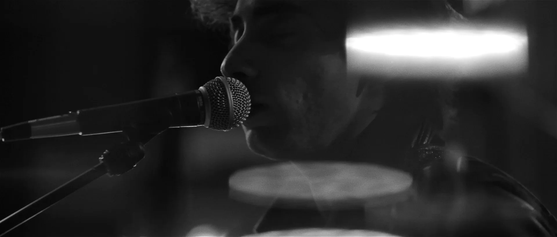 Beware of Darkness - All Who Remain (Live).mov.00_01_30_17.Still012.jpg