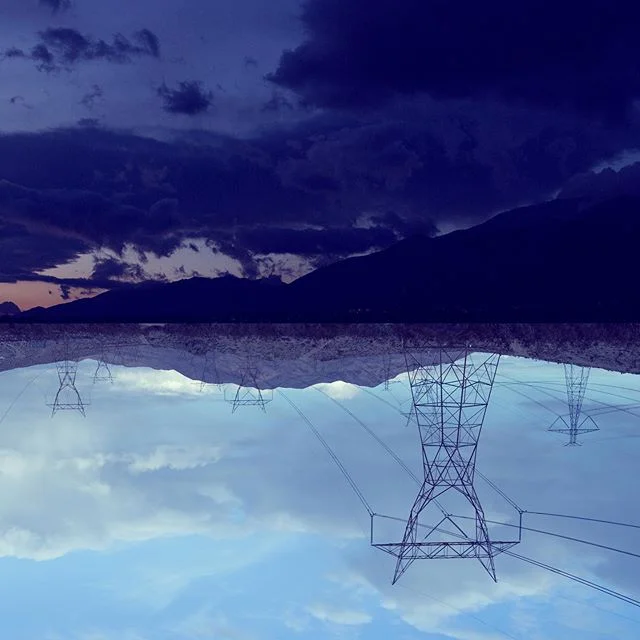 Outside, Right Side, Upside Down
-
#thejoelsons