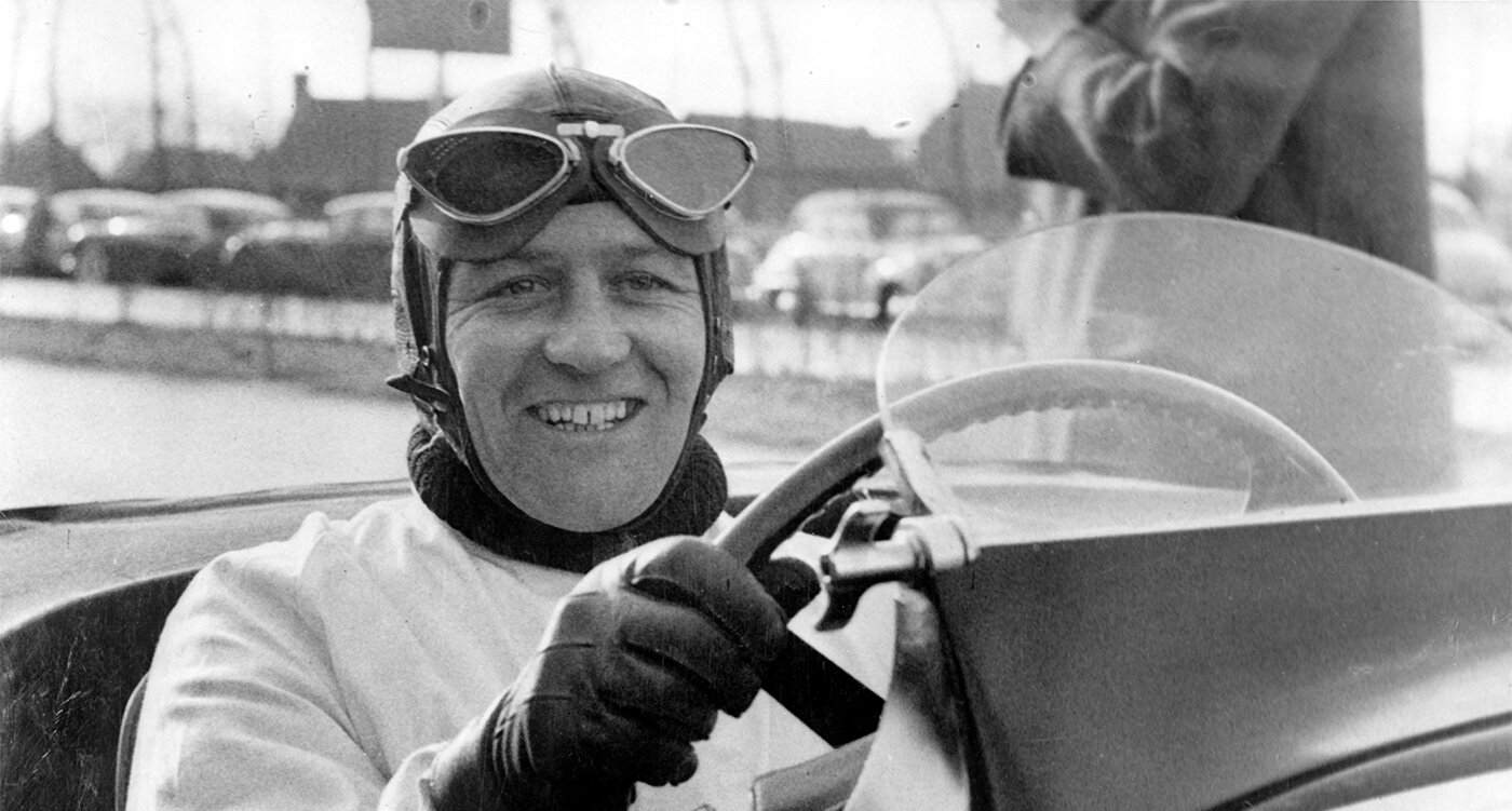 crop-1952-jabbeke-norman-dewis-in-xk120.jpg