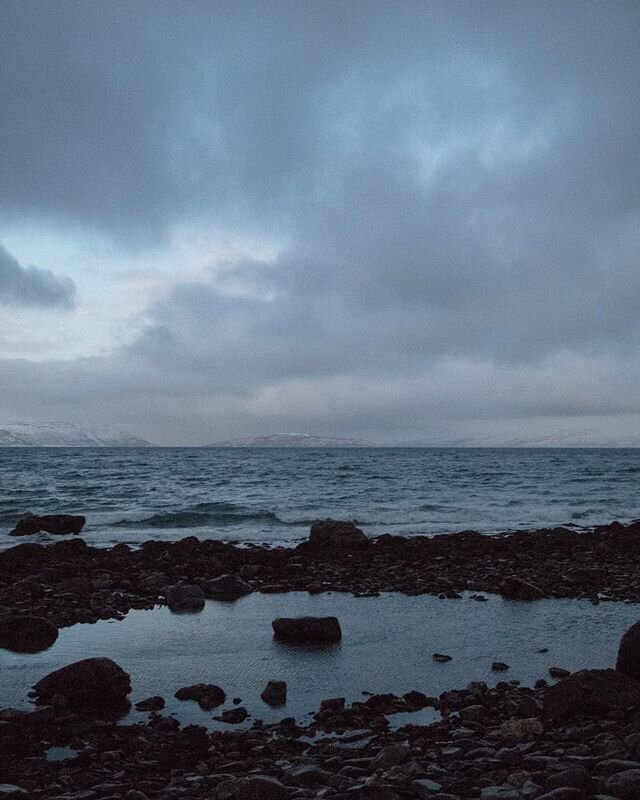 🖤
#tbt #rockpool #lyngen #tromso #norway #norge #sea #ocean #mountains #clouds #stayandwander #exploreobserveshare #海 #冬 #山 #曇り