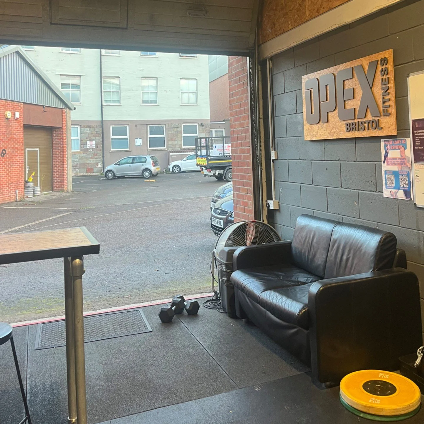 Shutters up = summer loading &hellip; sunshine, good people, strong sessions. ☀️ 

.
.
.
.
.

#fitness #gym #personaltraining #strengthtraining #weightloss #fatloss #powerlifting #bristol #bristolgym #bristolpersonaltrainer #bristolcoach #beforeandaf