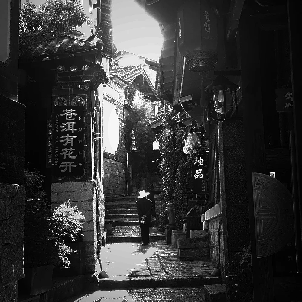 smellingflowers-screen-dark.jpg
