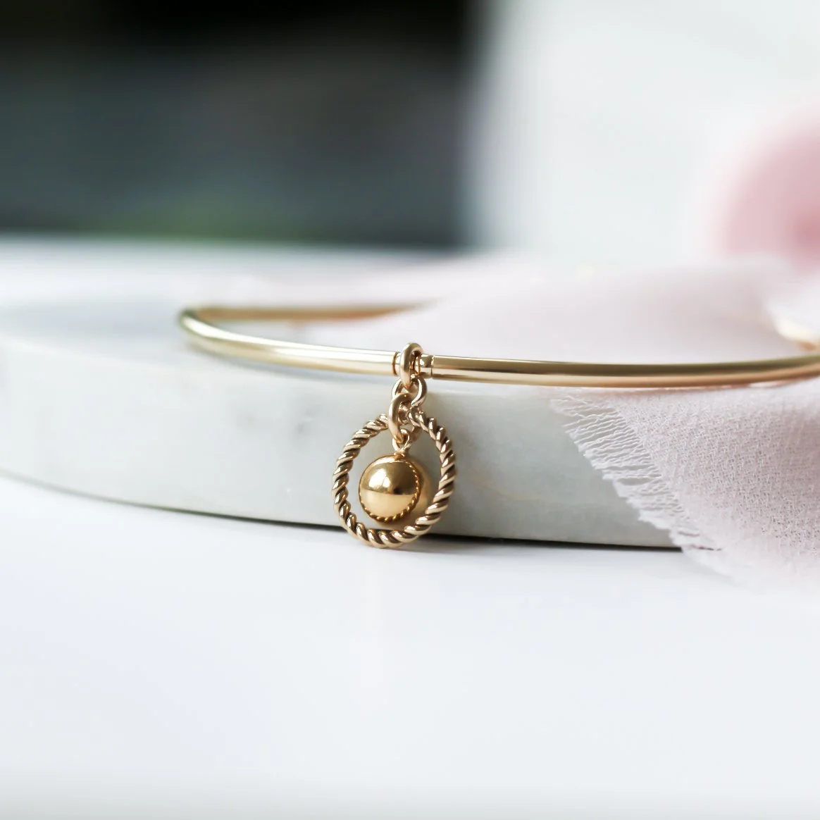 Gold filled bracelet with rope circle and ball