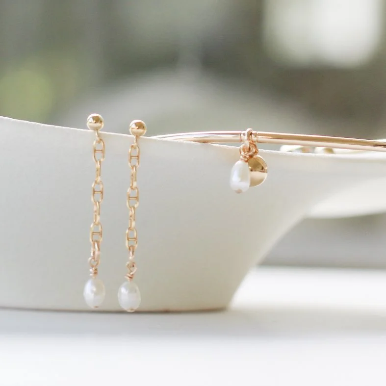 gf gucci chain earrings with freshwater pearls 2.JPG